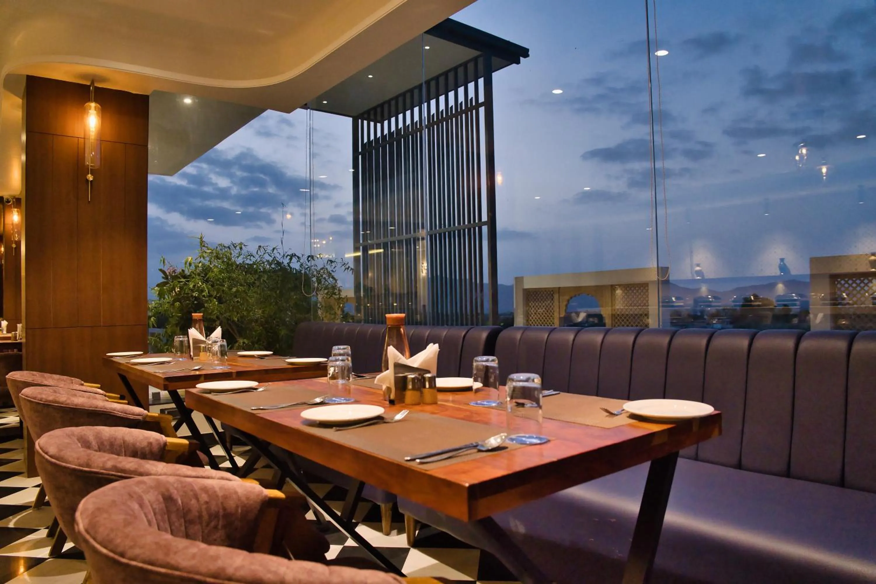 Restaurant/places to eat in Sterling Pushkar