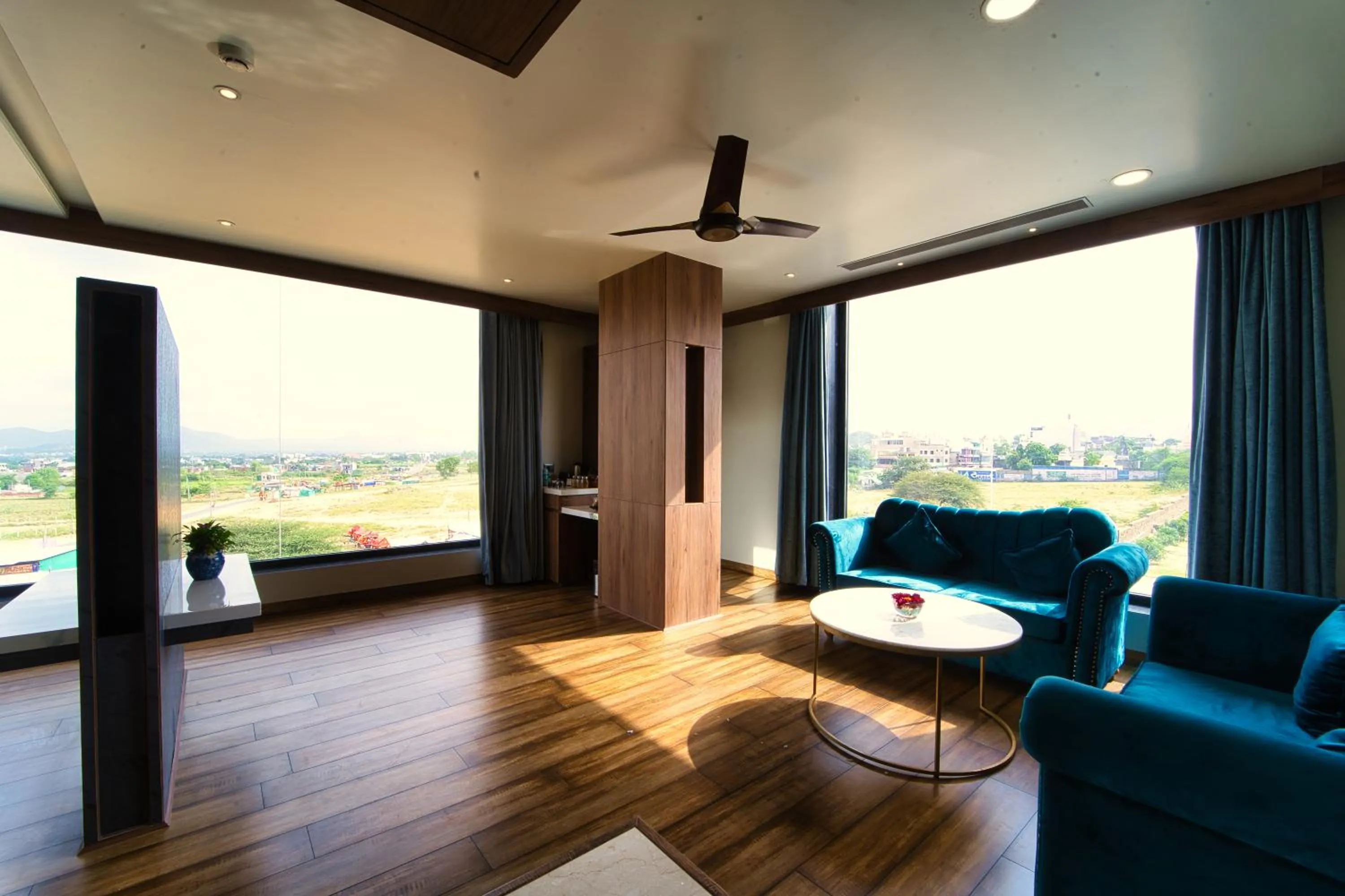 Photo of the whole room in Sterling Pushkar