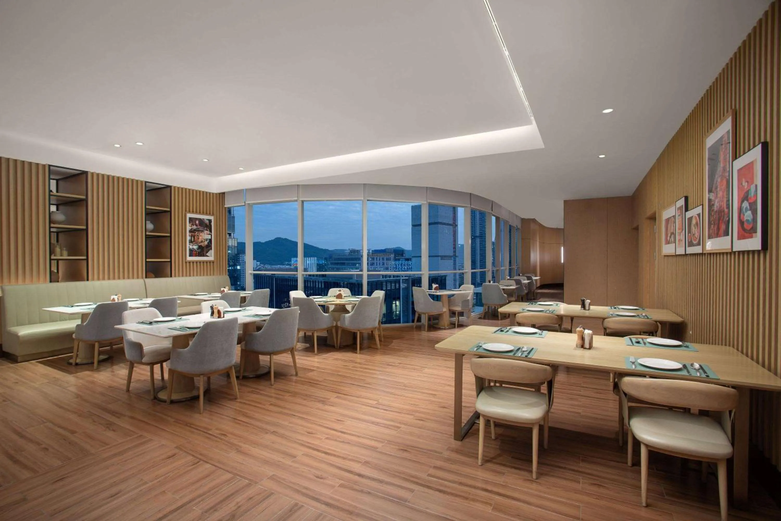 Restaurant/places to eat in Wyndham Guangzhou Baiyun Mountain