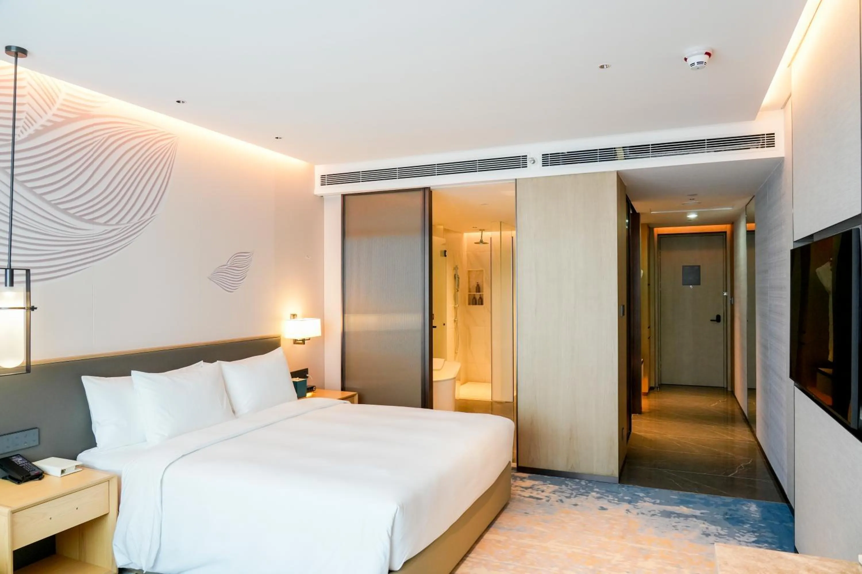 TV and multimedia, Bed in Wyndham Guangzhou Baiyun Mountain