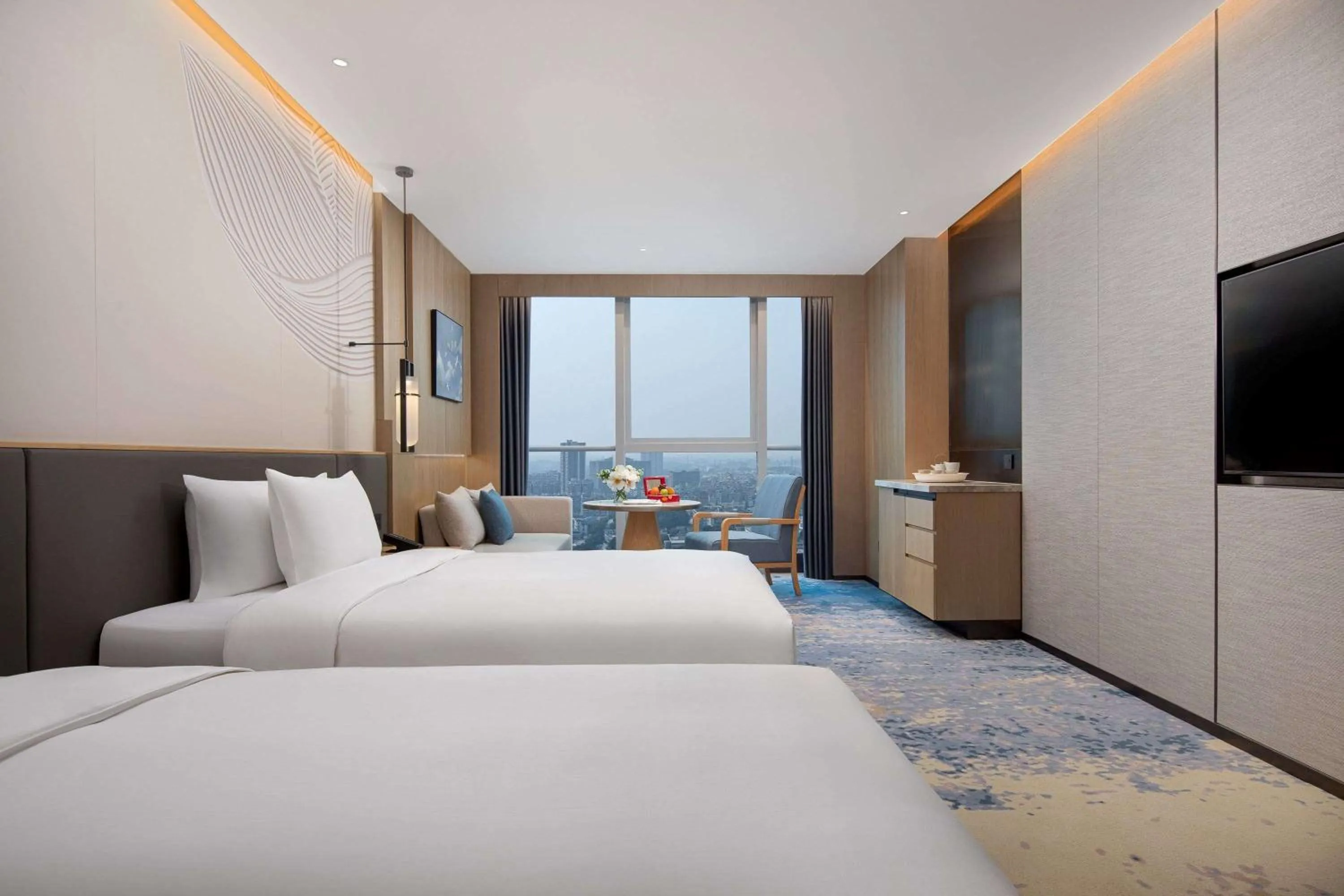 Photo of the whole room, Bed in Wyndham Guangzhou Baiyun Mountain