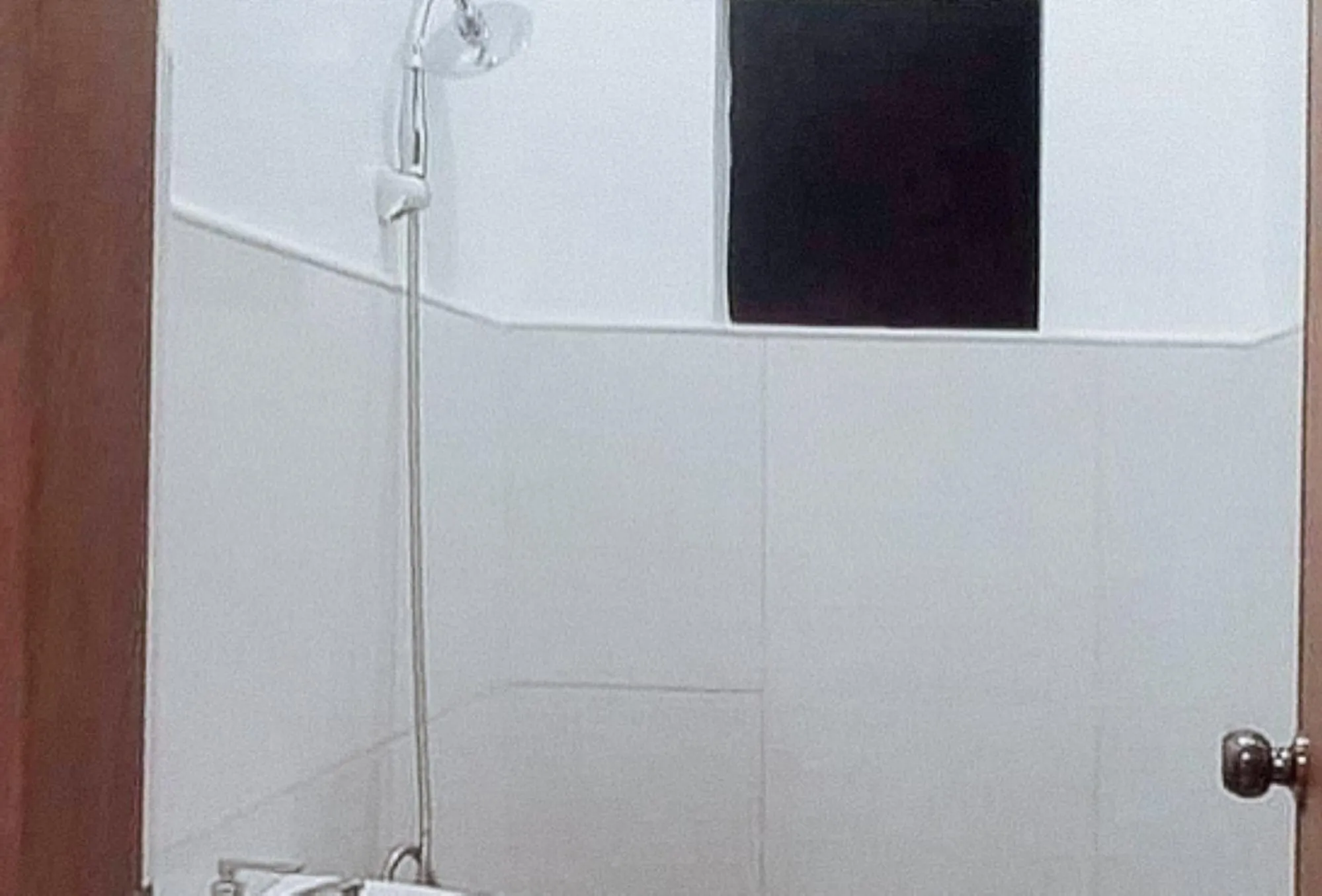 Shower in RedDoorz @ SCJS INN Buug Sibugay