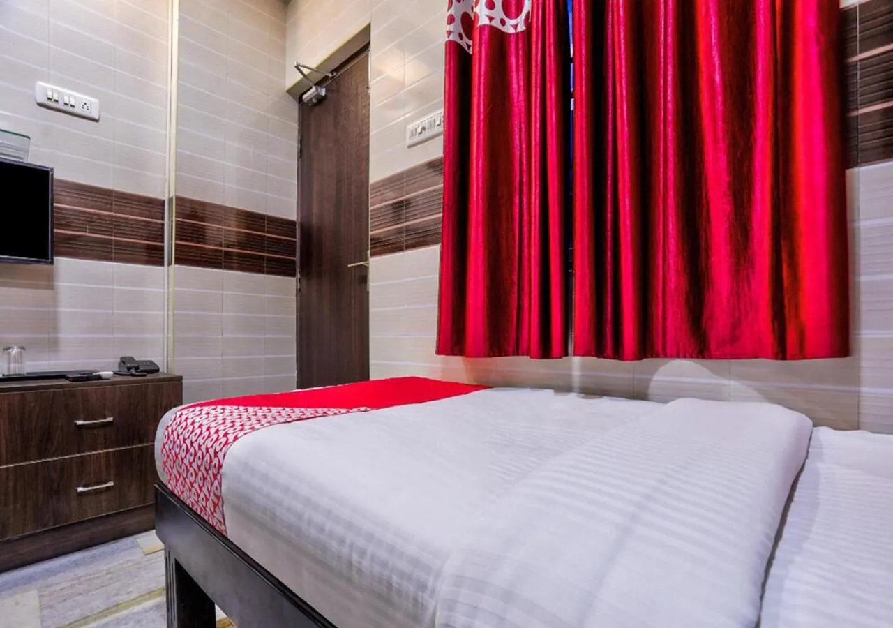 Bed in Chellam Residency