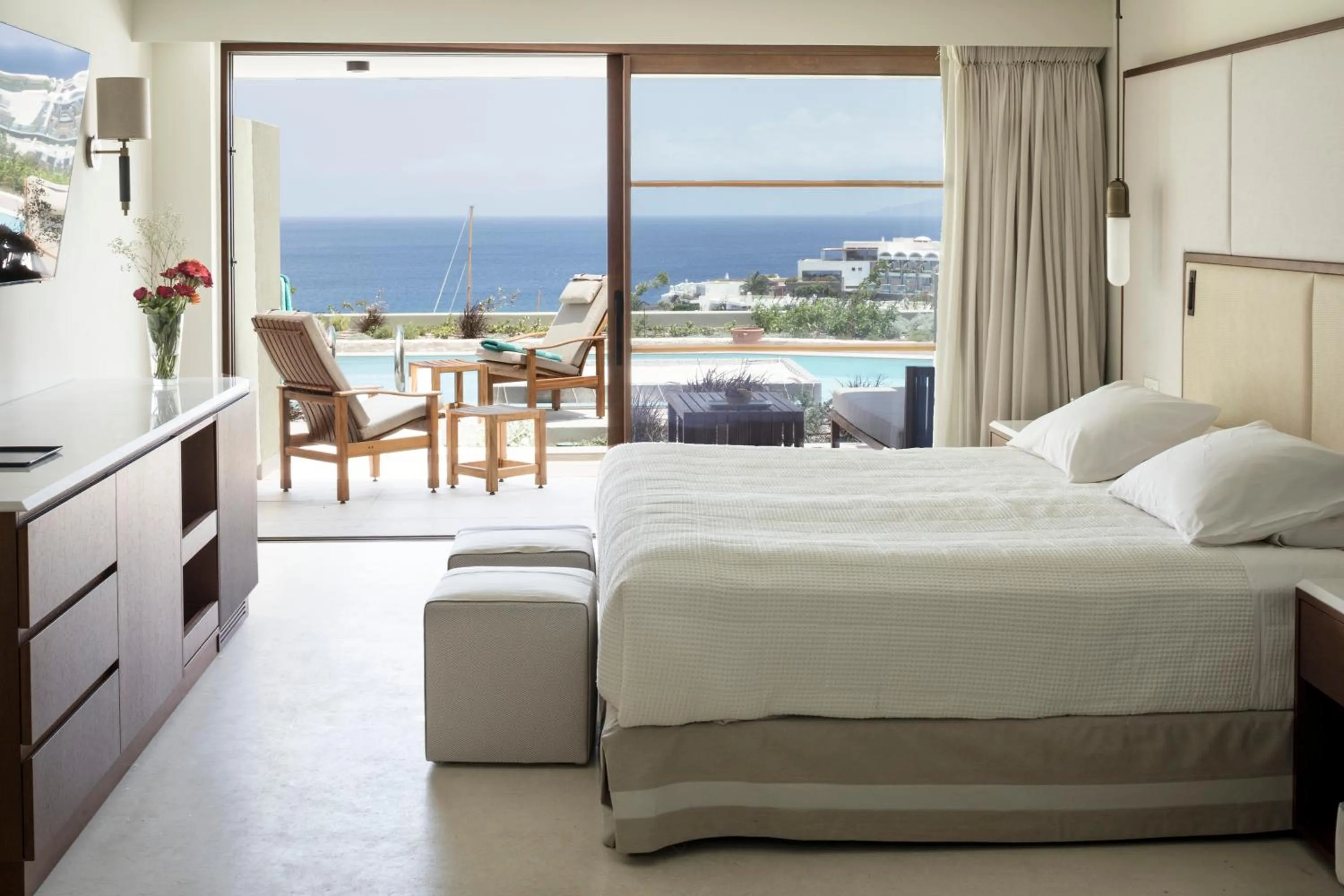 Bedroom, Bed in Porto Elounda Golf & Spa Resort, Six Senses Spa