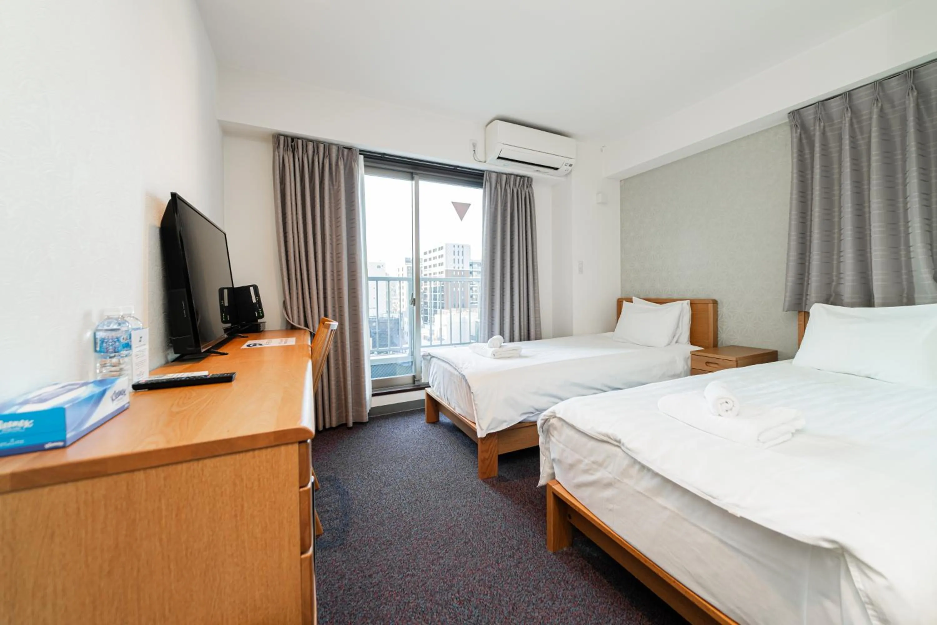 Photo of the whole room, Bed in Serorin Light Hotel Tokyo