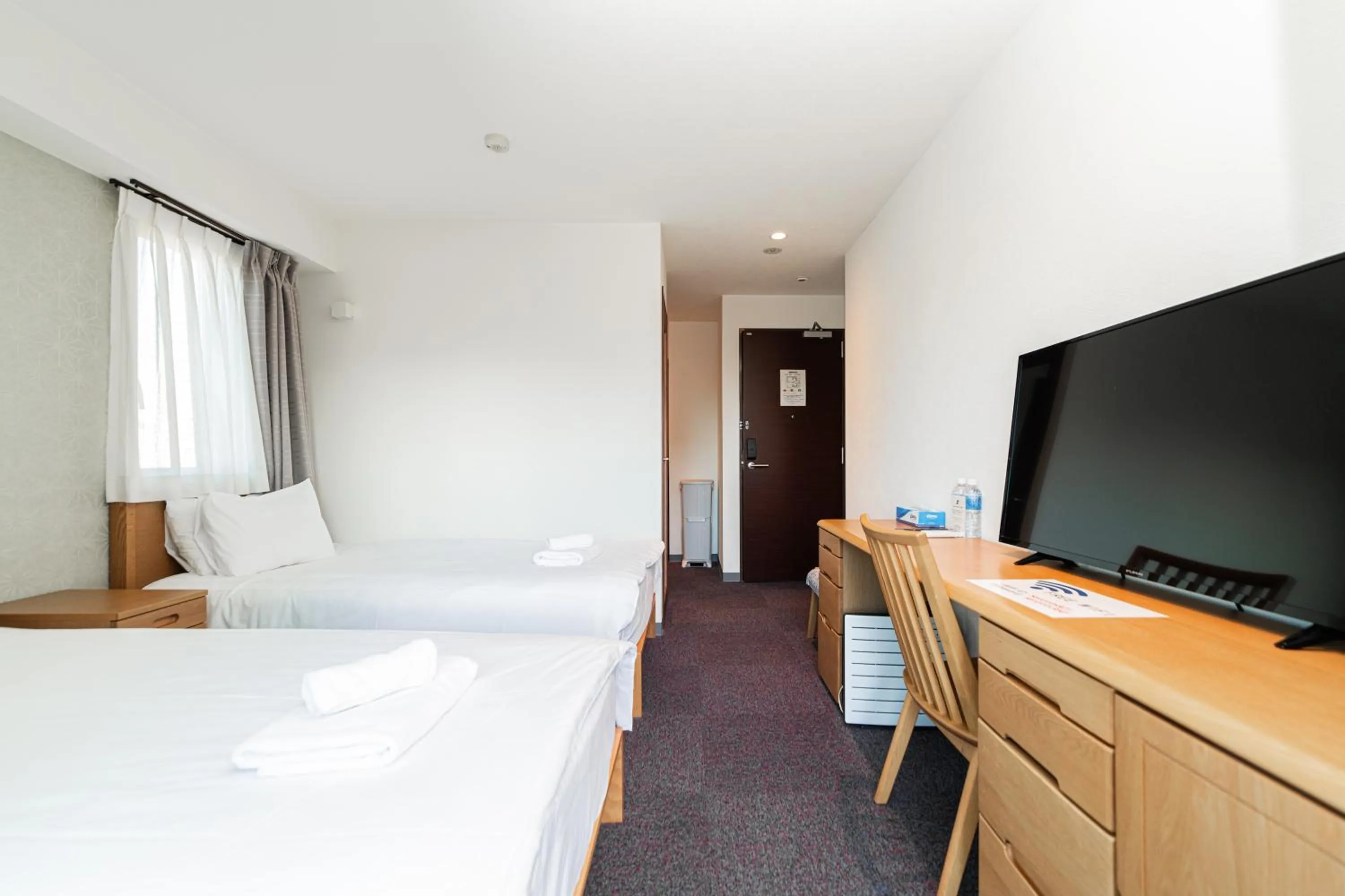 Photo of the whole room, Bed in Serorin Light Hotel Tokyo