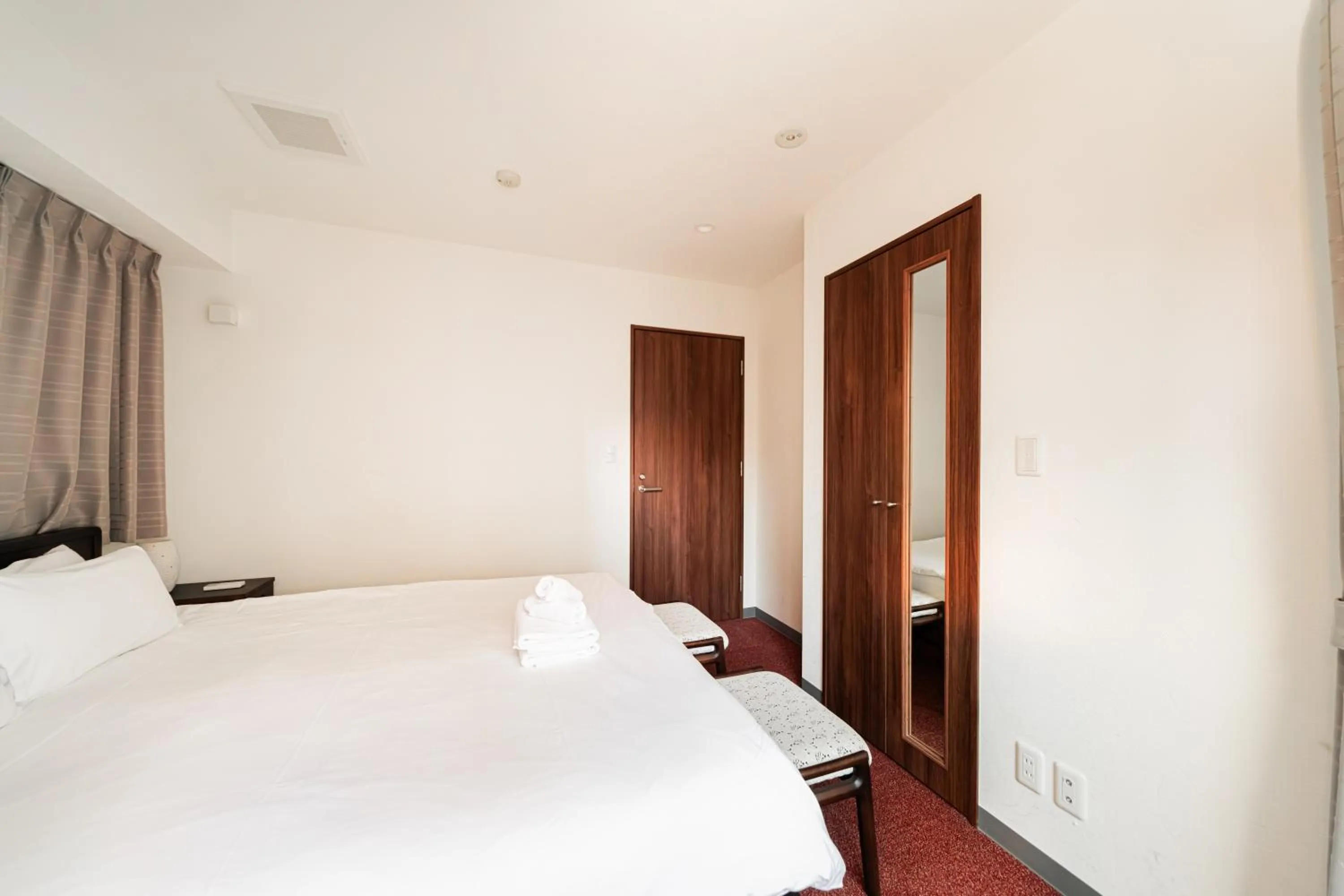 Bed in Serorin Light Hotel Tokyo