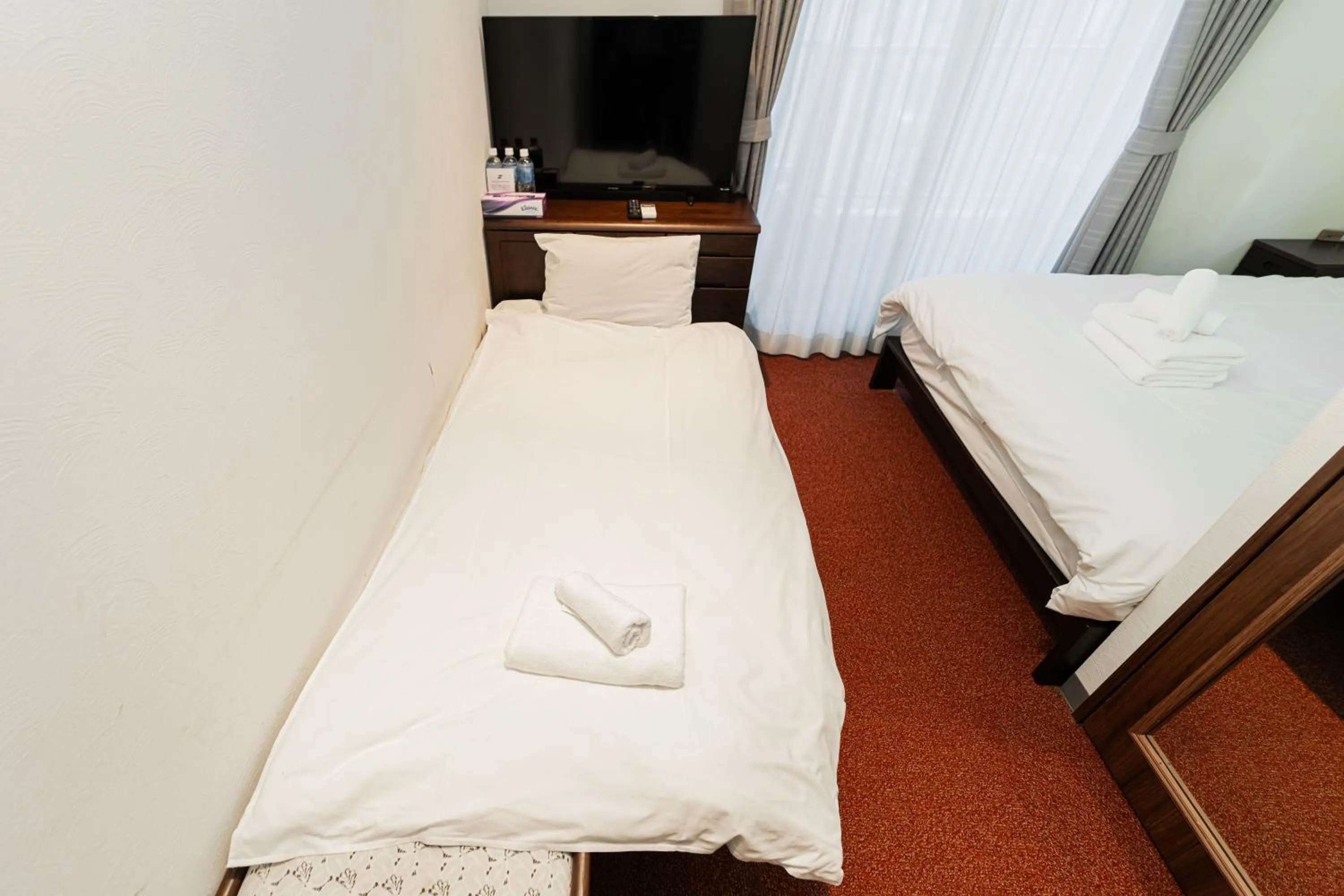 Photo of the whole room, Bed in Serorin Light Hotel Tokyo