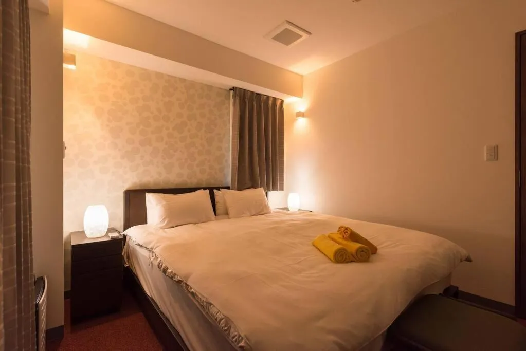 Bed in Serorin Light Hotel Tokyo