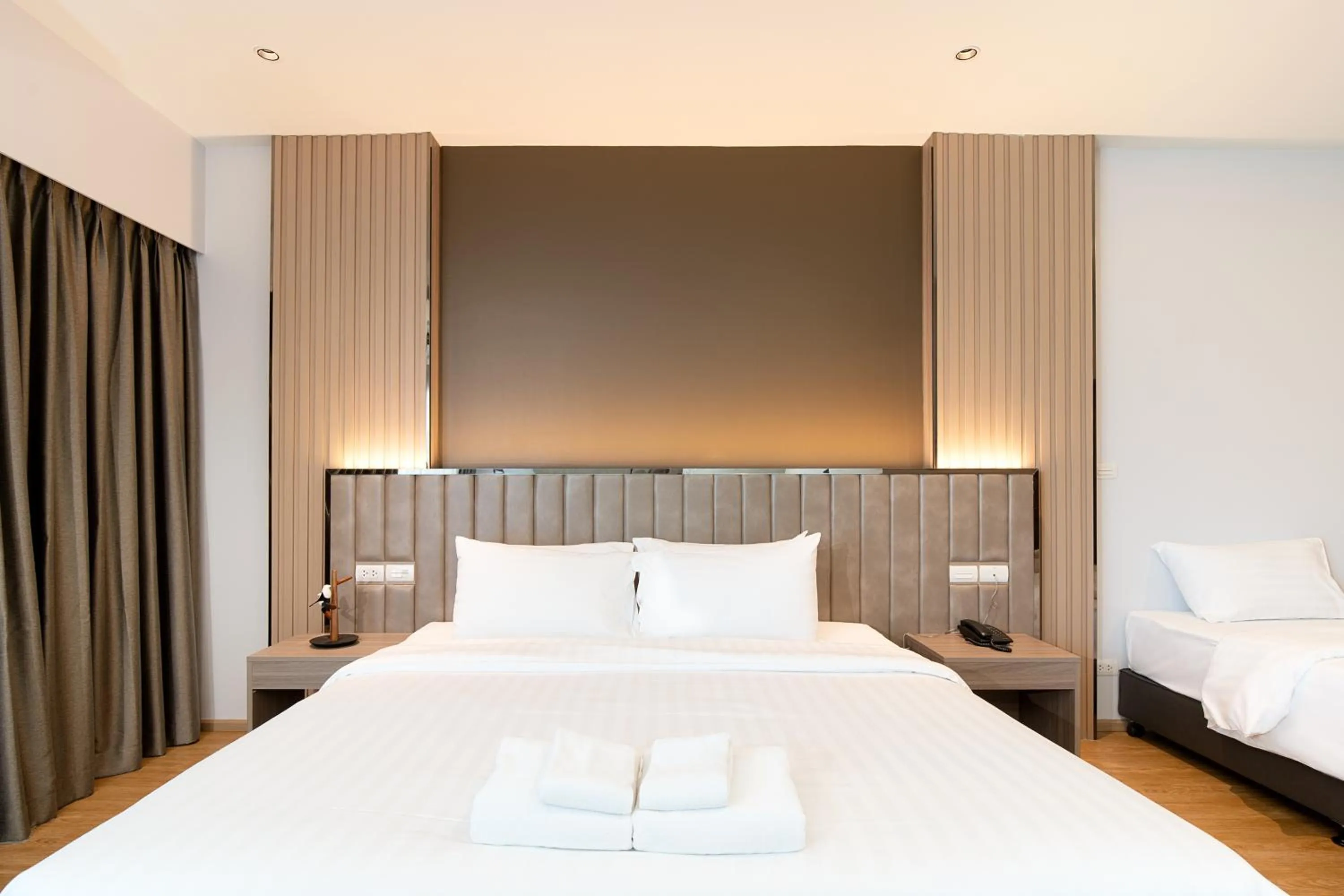 Bed in Crystal Srivaree Suvarnabhumi Hotel