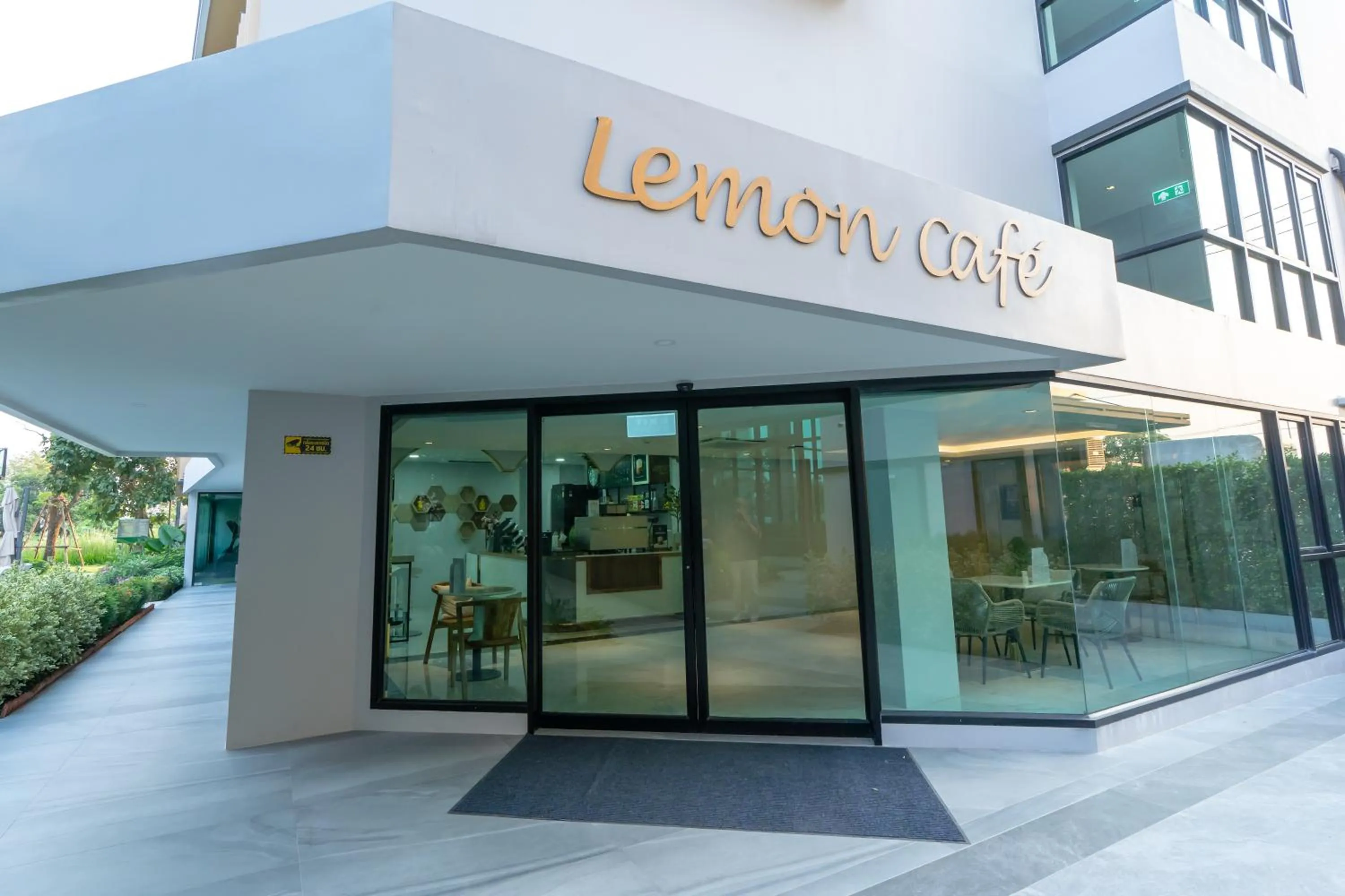 Coffee/tea facilities in Crystal Srivaree Suvarnabhumi Hotel