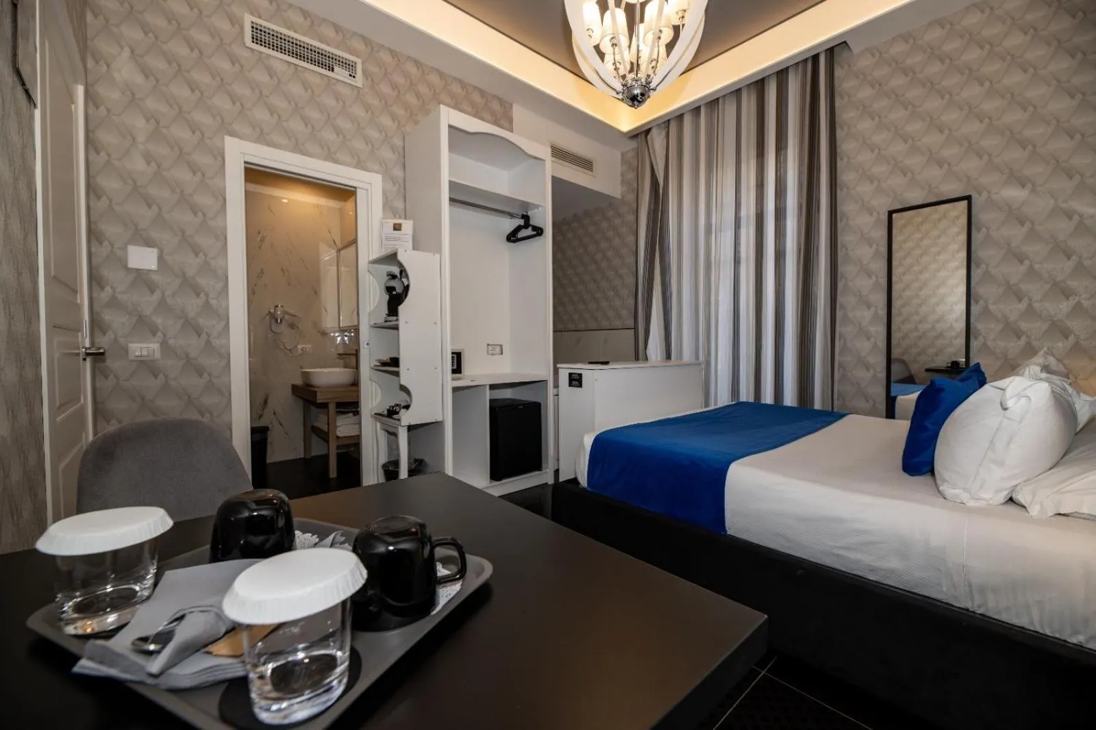 Bedroom, Bed in Sole Luxury Bed and Breakfast