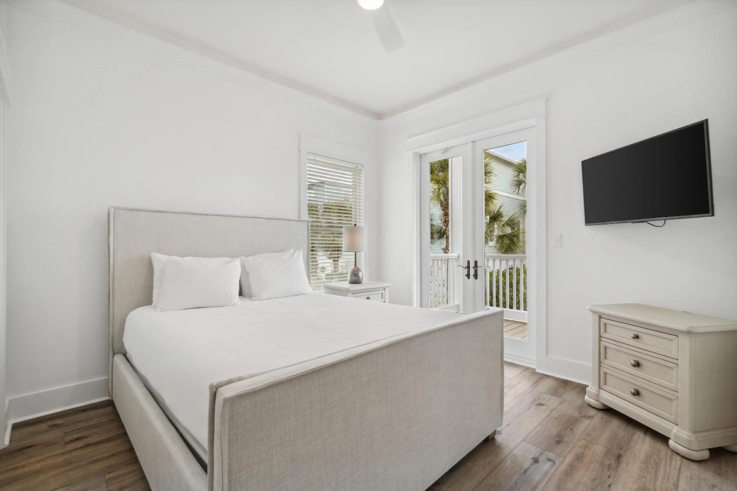 Bed in Destin Beach House - Gulf Star by Panhandle Getaways