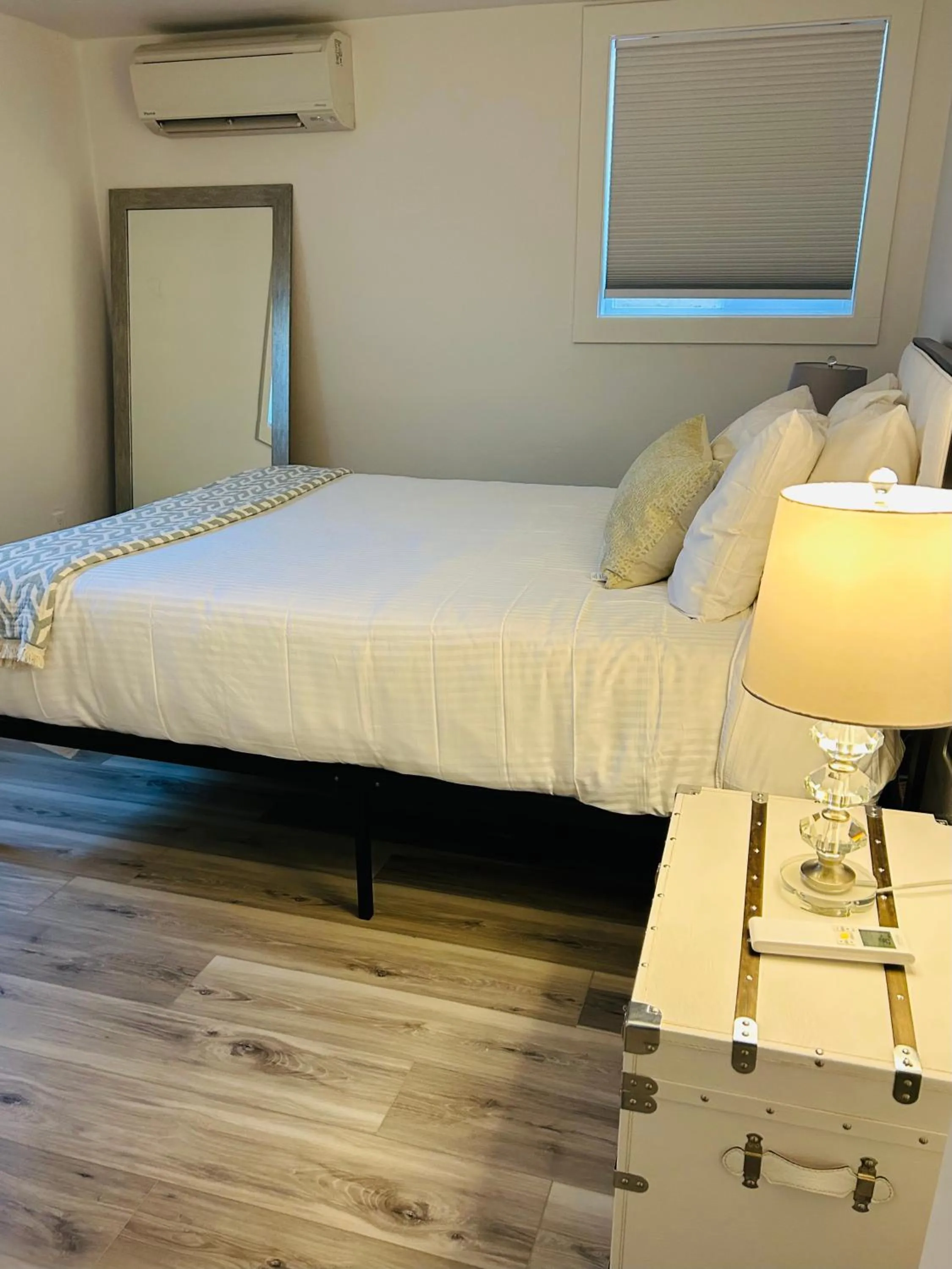 Other, Bed in North End Bungalow 1921 Half