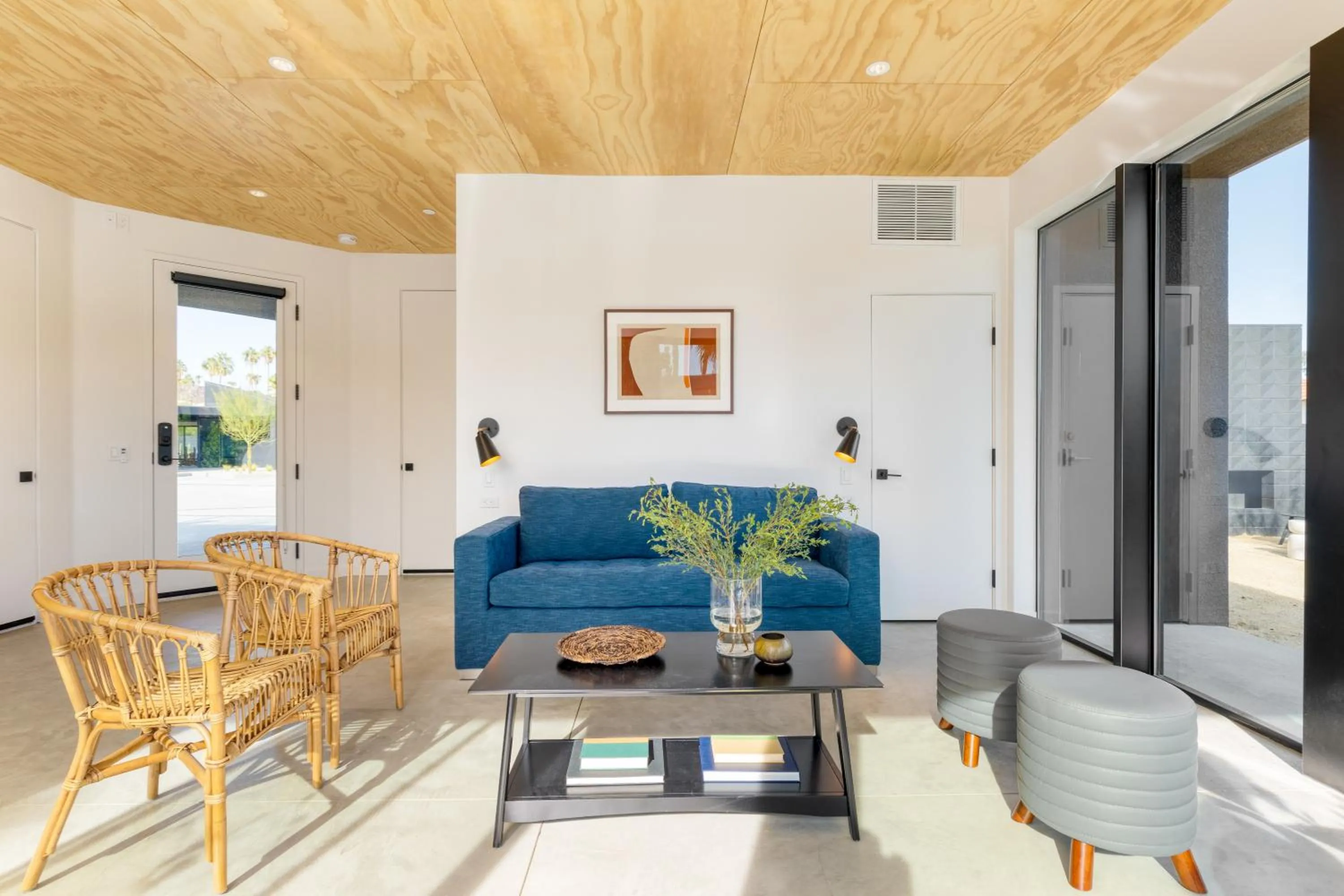 Blackhaus Suites by AvantStay Modern Comfort in Downtown Palm Springs