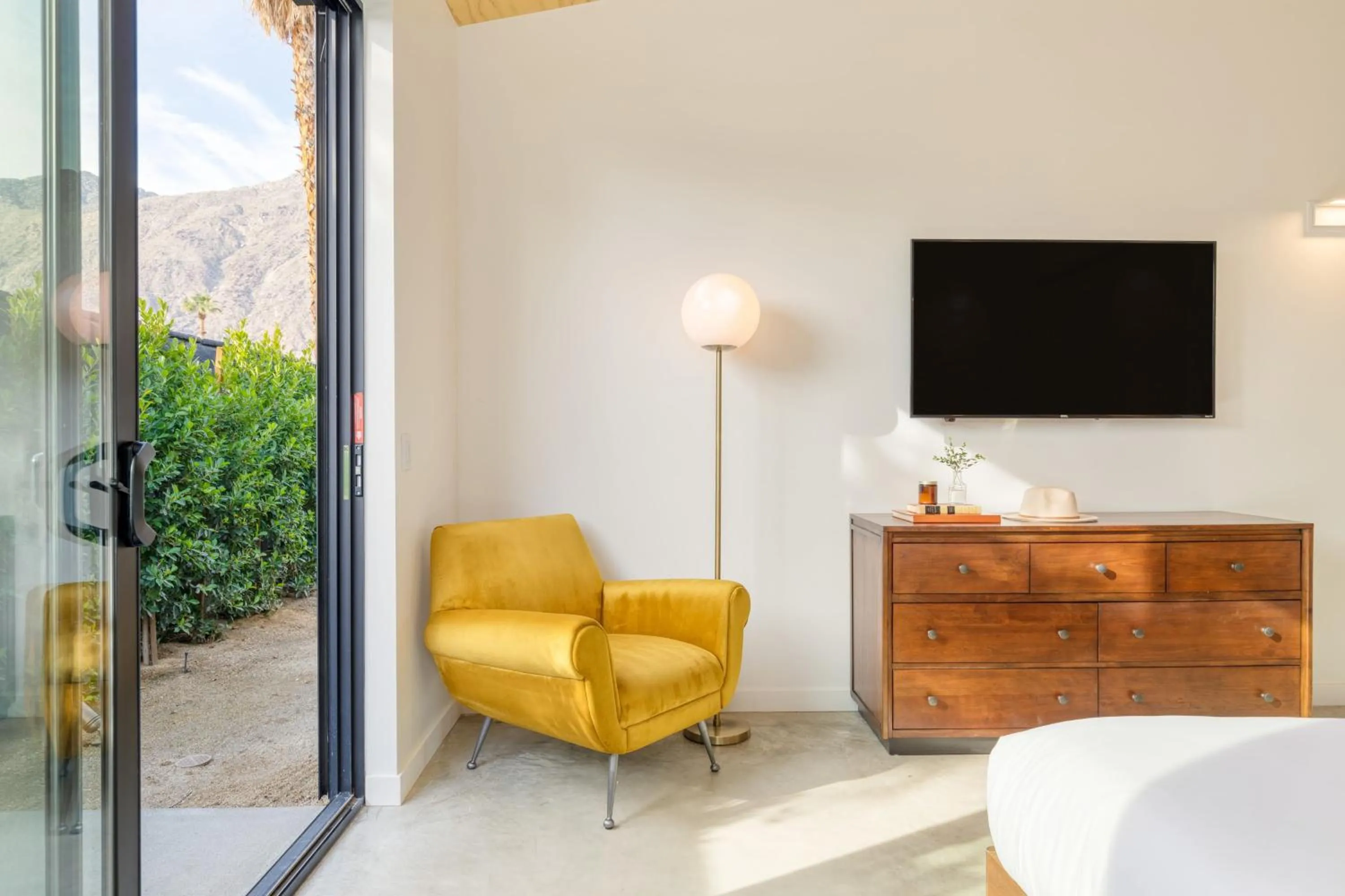 Other, Bed in Blackhaus Suites by AvantStay Modern Comfort in Downtown Palm Springs