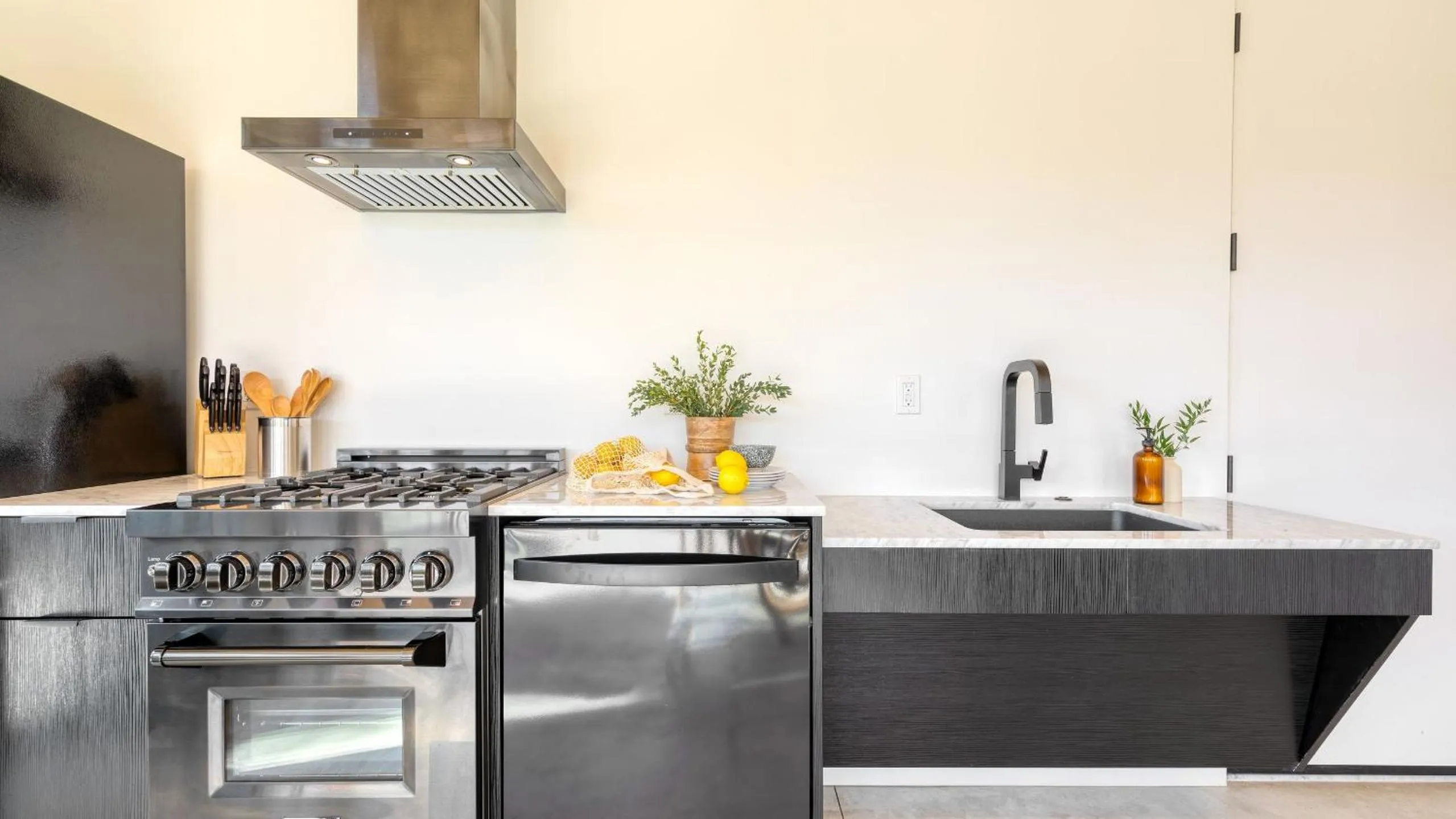 Other in Blackhaus Suites by AvantStay Modern Comfort in Downtown Palm Springs