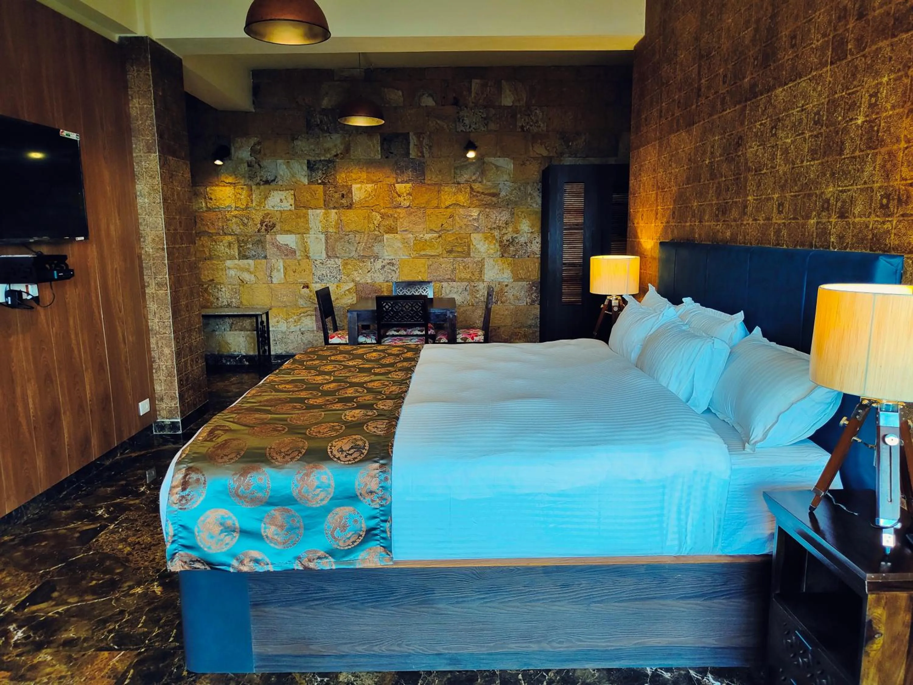 Bed in Hotel Acropolis