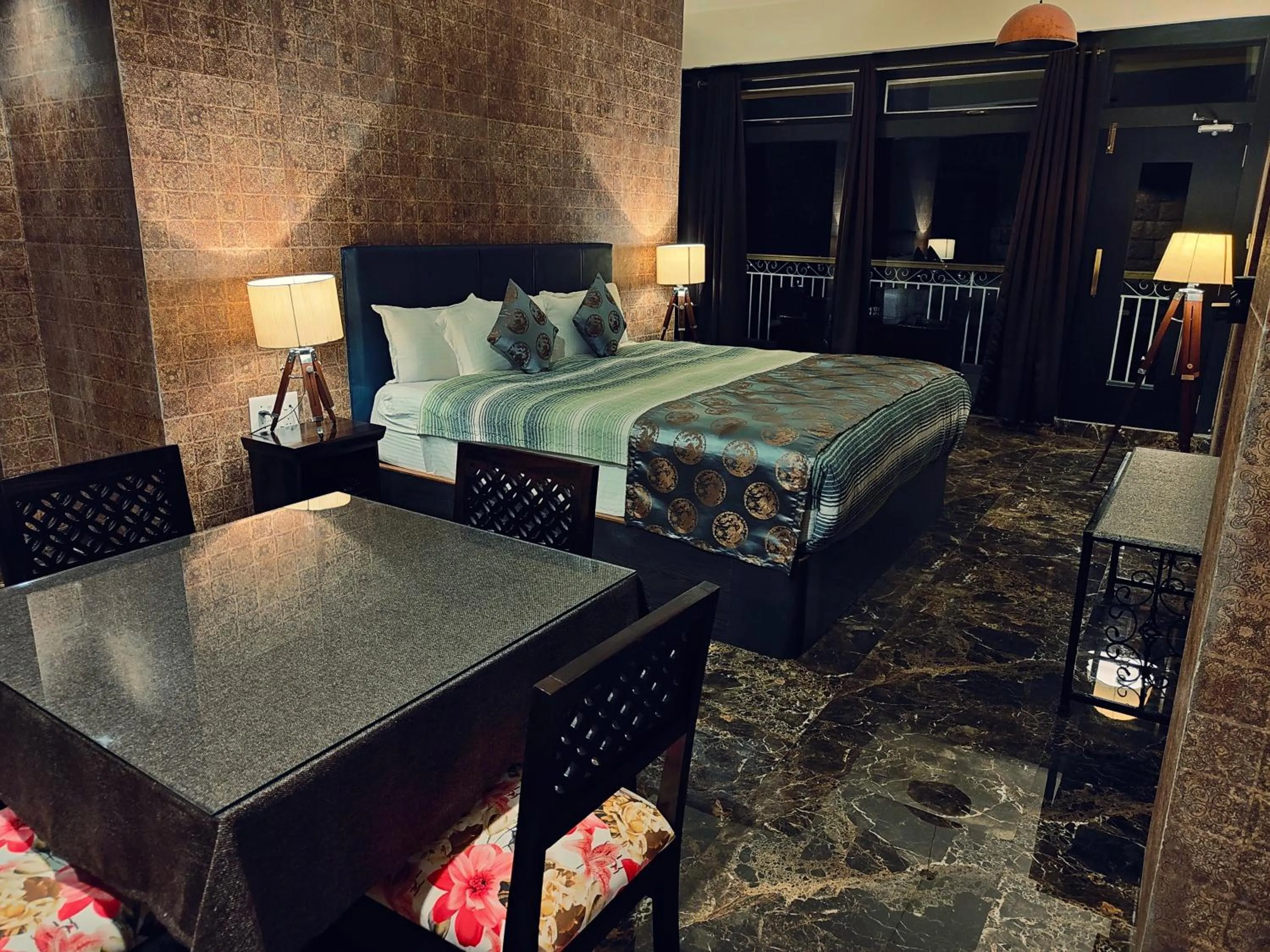 Bed in Hotel Acropolis