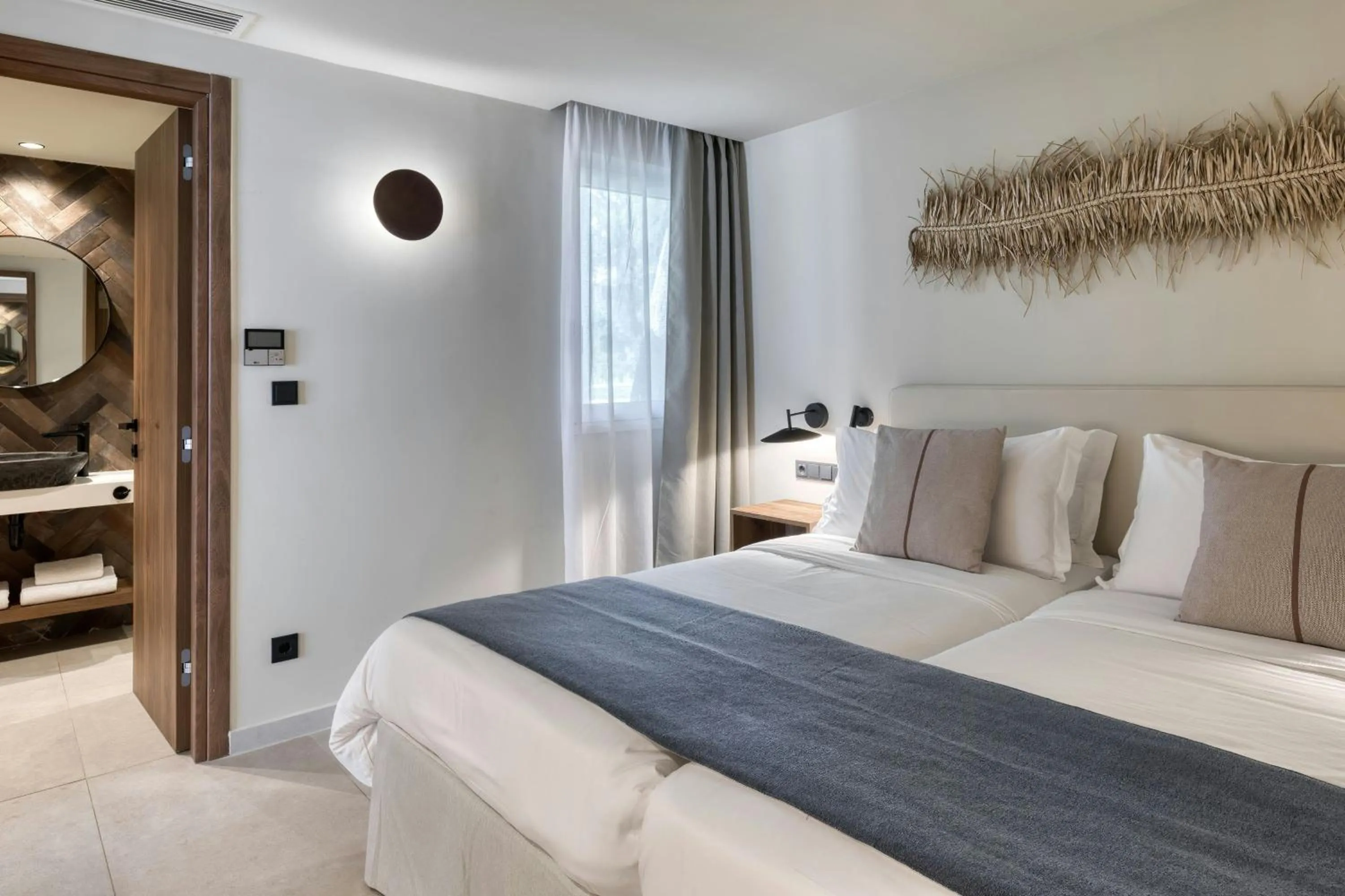 Photo of the whole room, Bed in Domes Aulūs Zante, All Inclusive, Autograph Collection