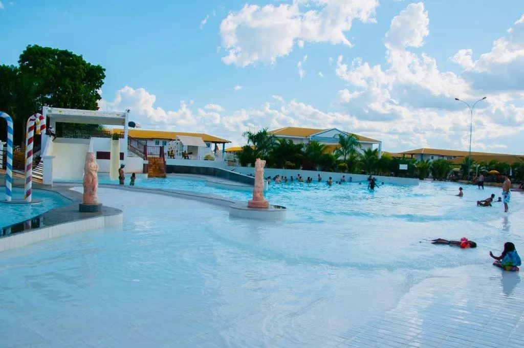 LACQUA DIROMA RESORT TOP