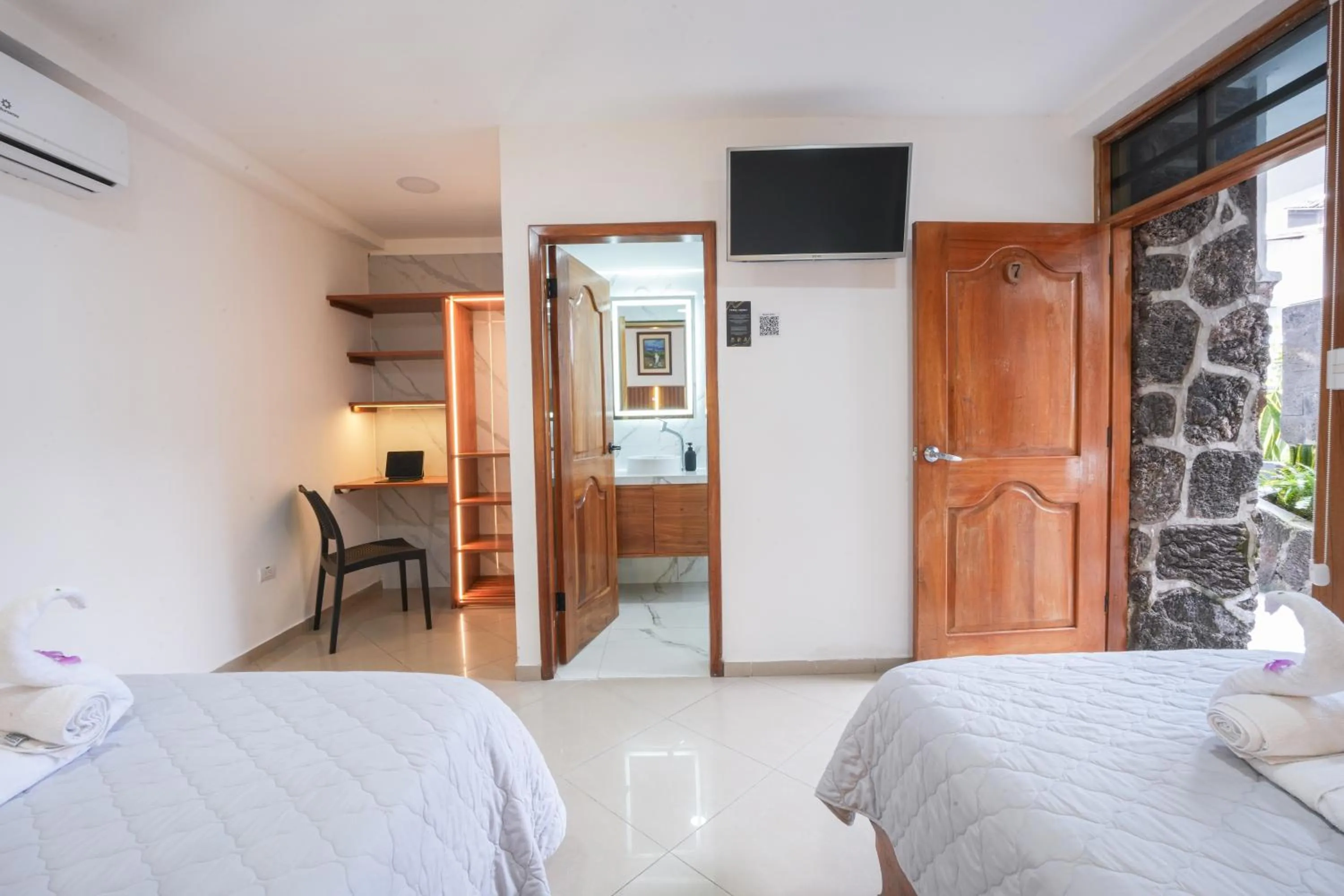 Bed in Fernandina Hotel & Spa