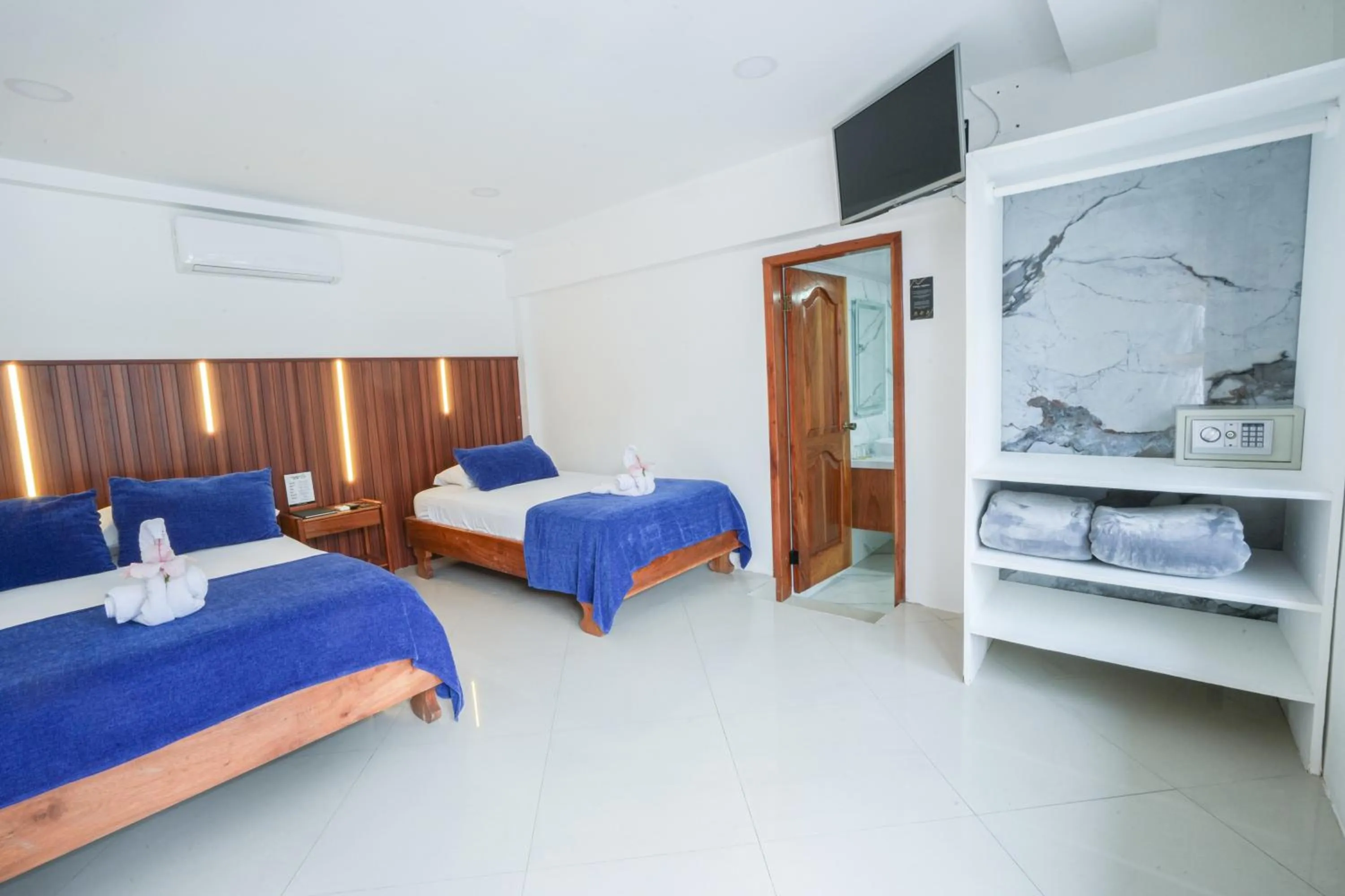 Bed in Fernandina Hotel & Spa