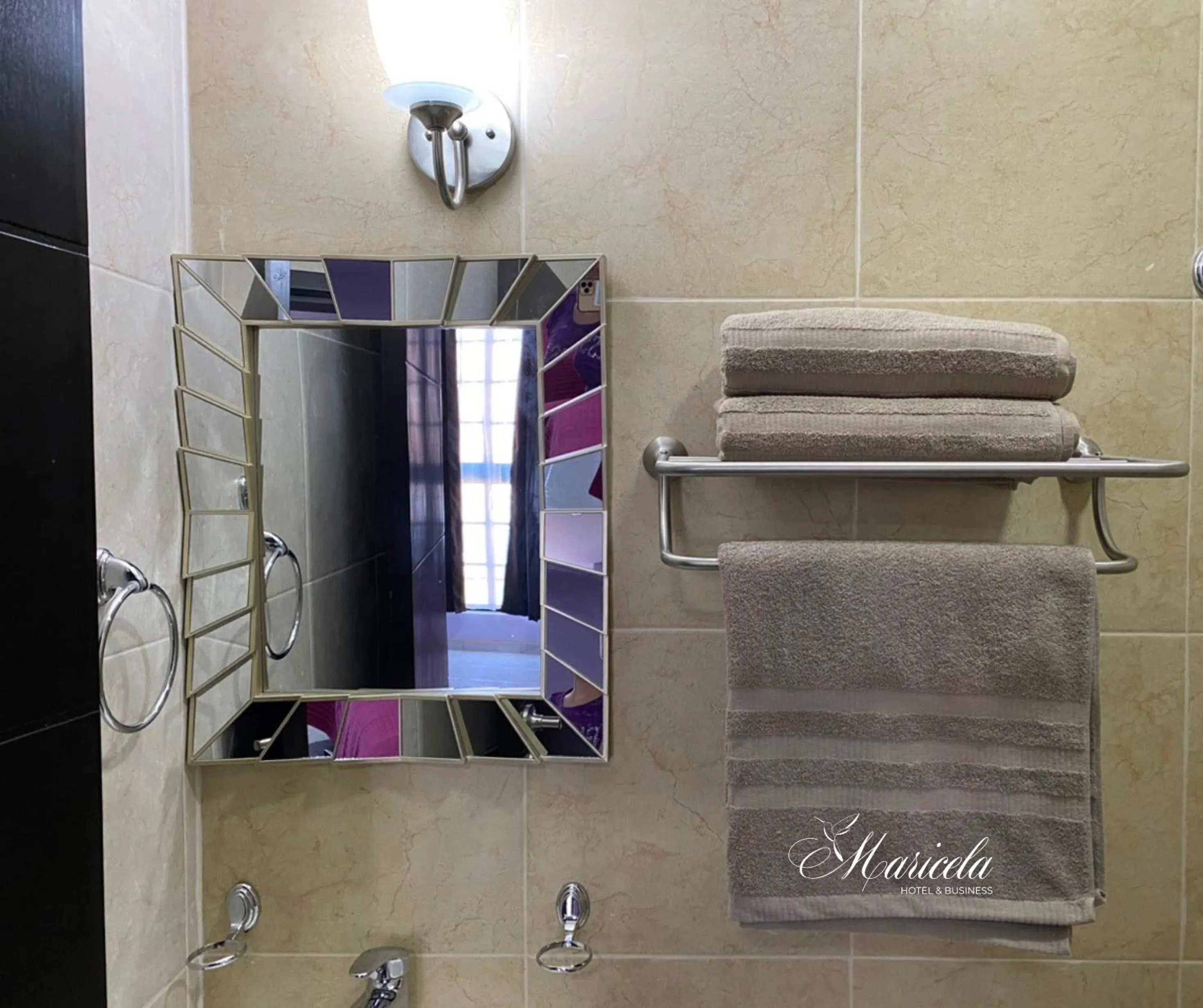 Shower in Hotel Maricela