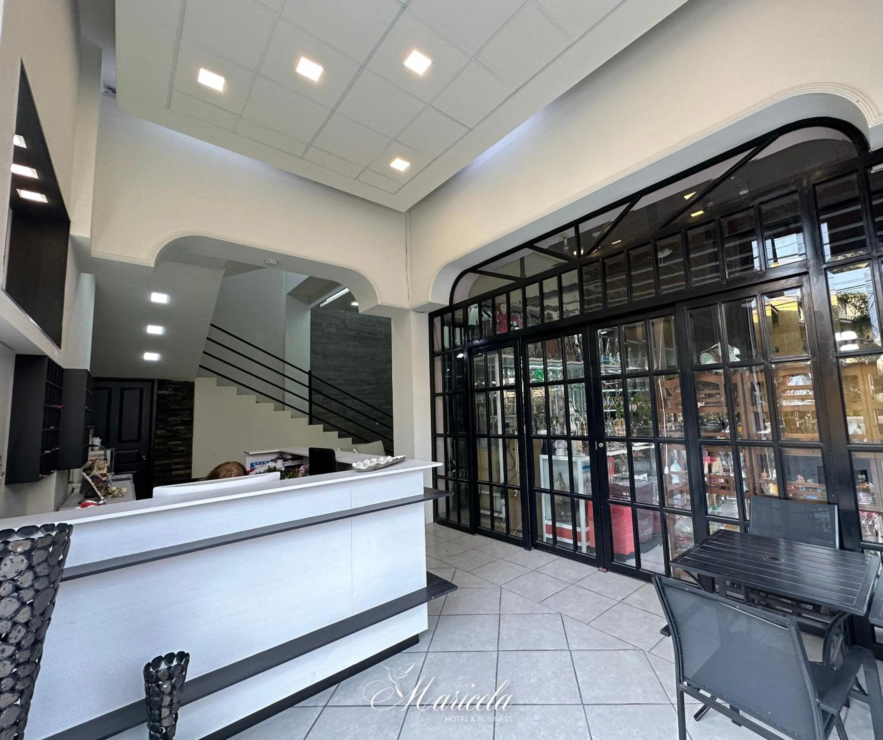 On-site shops in Hotel Maricela