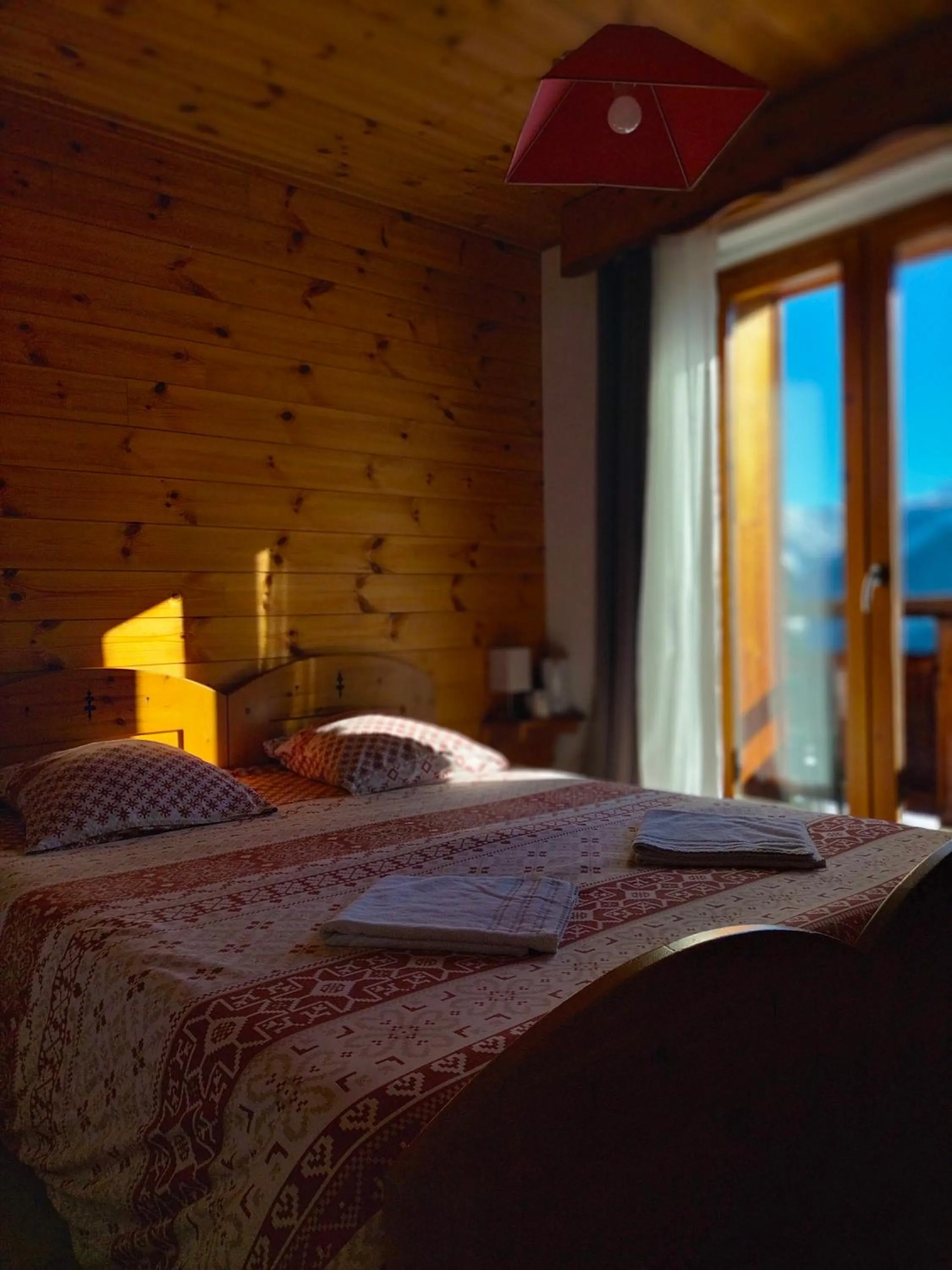 Bedroom, Bed in Auberge La maison de Catherine