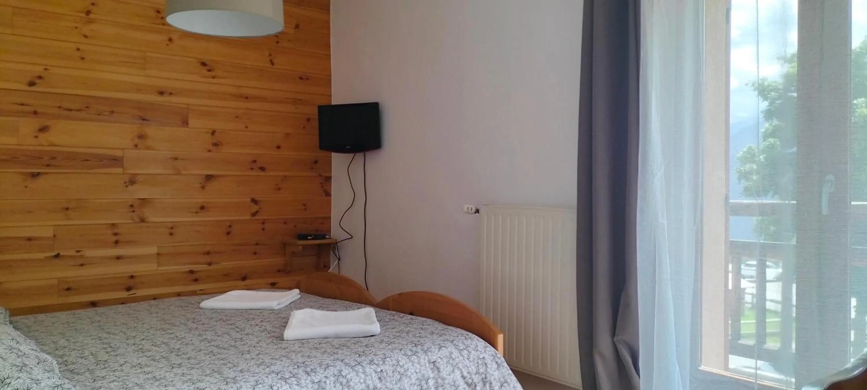 Bedroom, Bed in Auberge La maison de Catherine