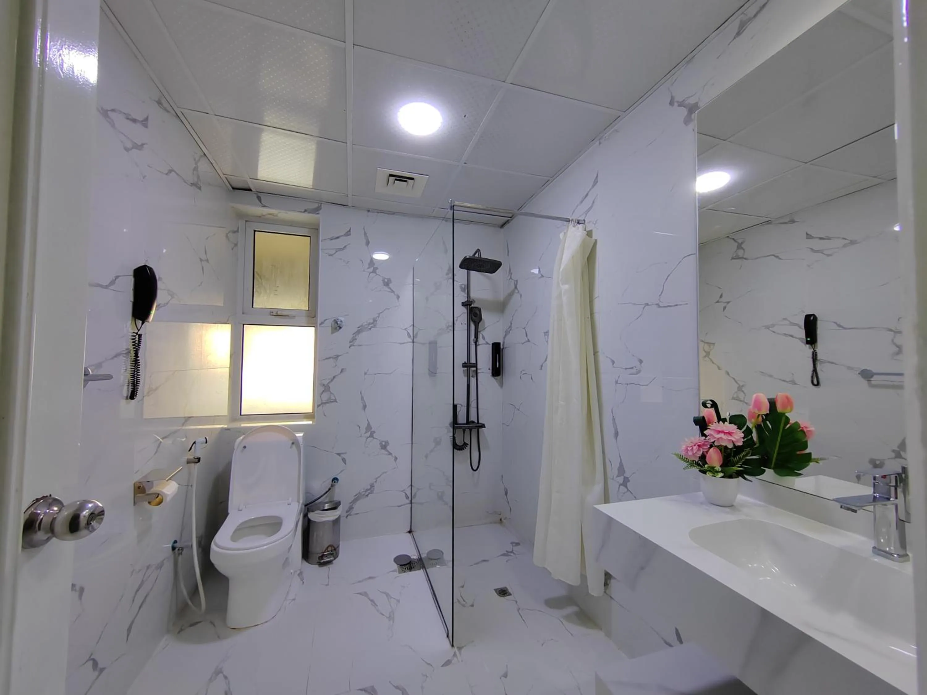 Bathroom in Le Paradise Palace Hotel Deira Dubai Al Rigga