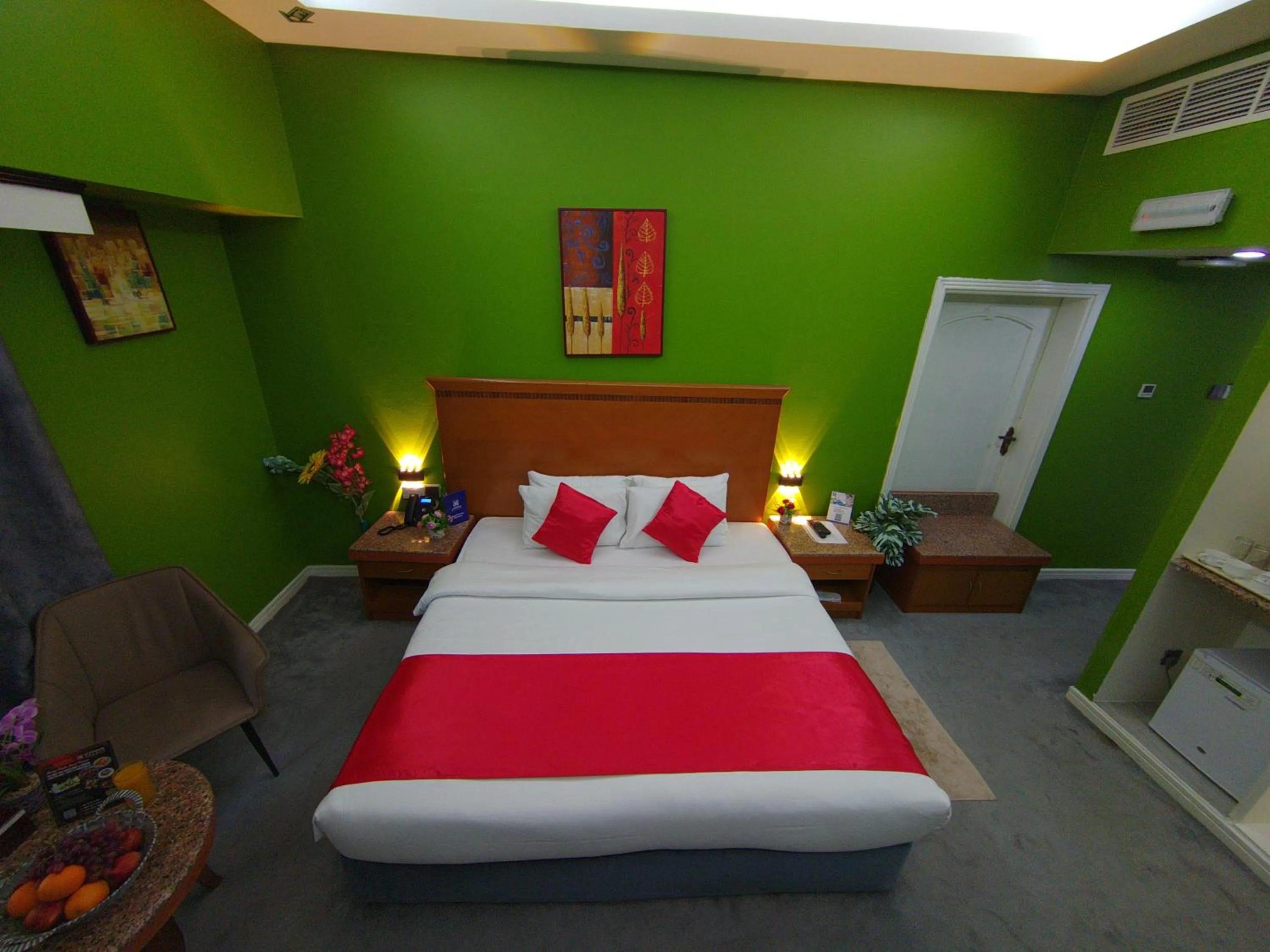 Bedroom, Bed in Le Paradise Palace Hotel Deira Dubai Al Rigga