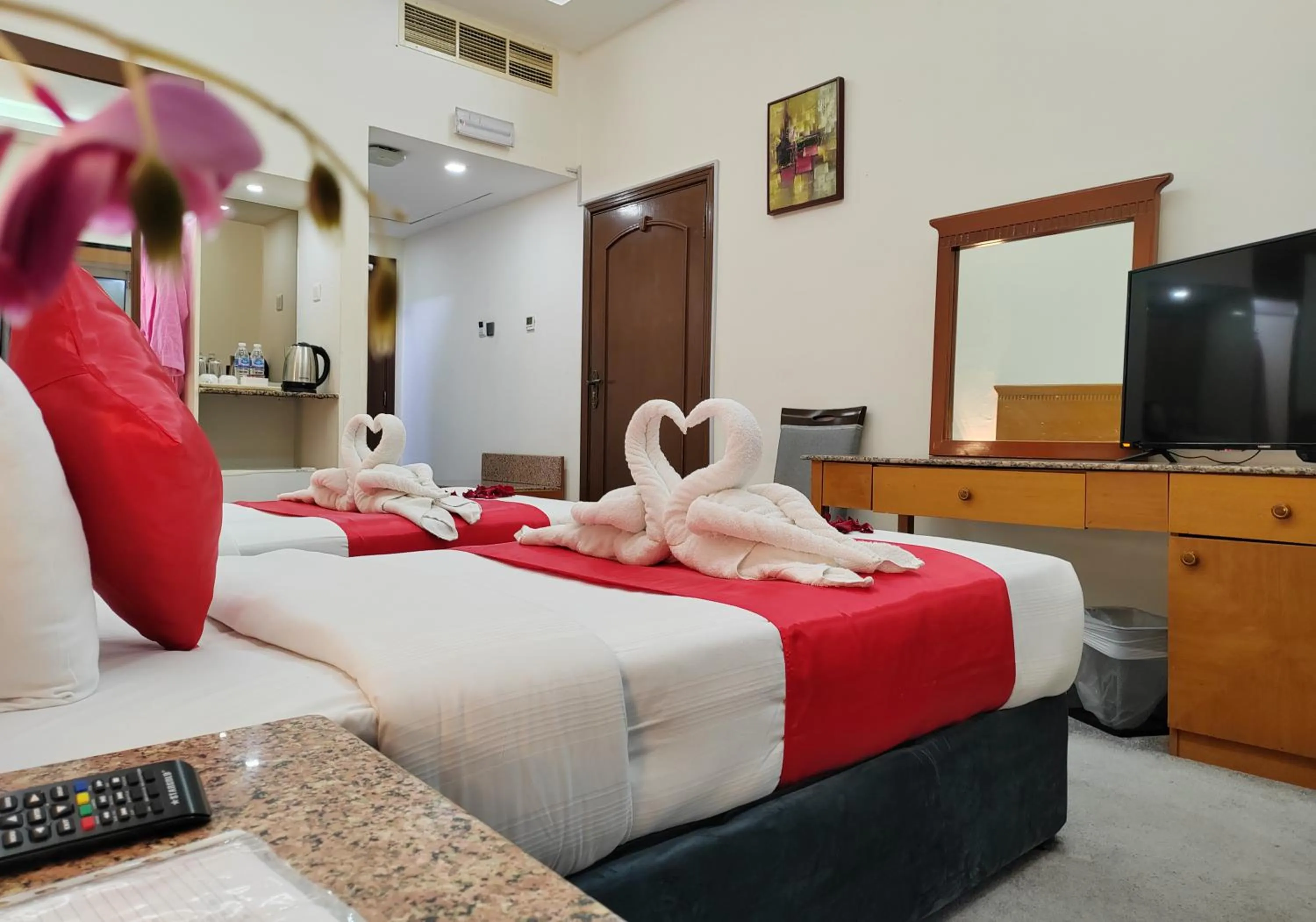 Communal lounge/ TV room, Bed in Le Paradise Palace Hotel Deira Dubai Al Rigga