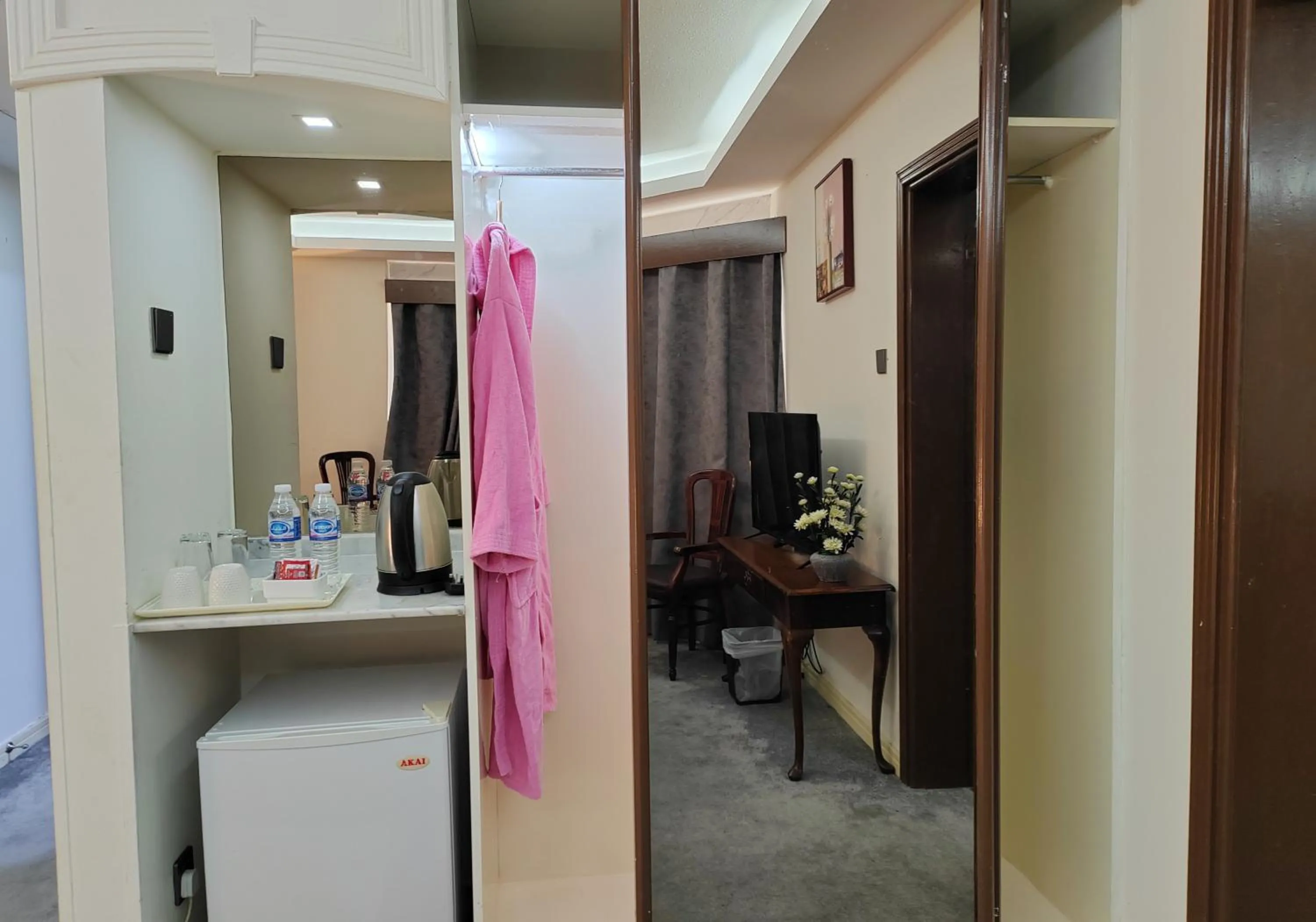 TV and multimedia in Le Paradise Palace Hotel Deira Dubai Al Rigga