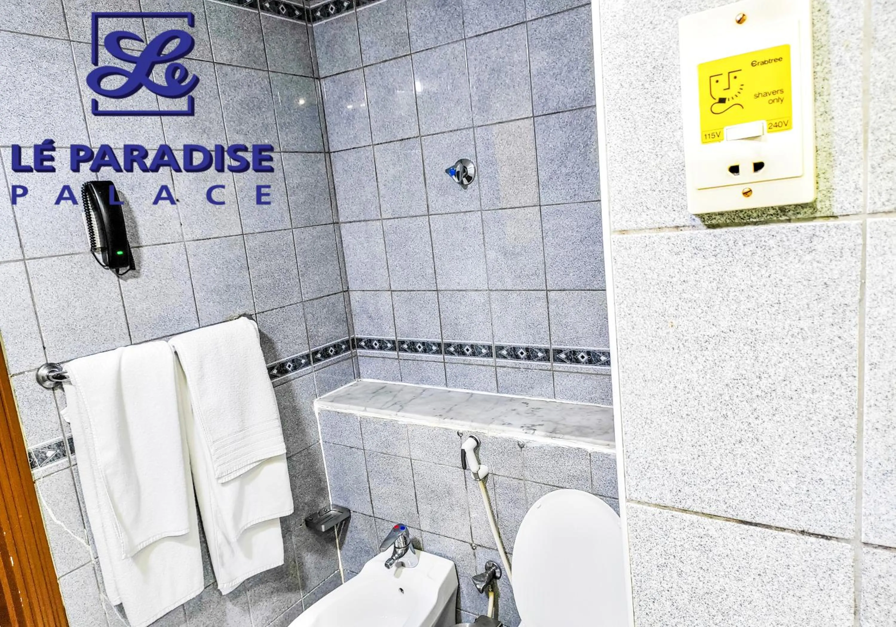 Bathroom in Le Paradise Palace Hotel Deira Dubai Al Rigga