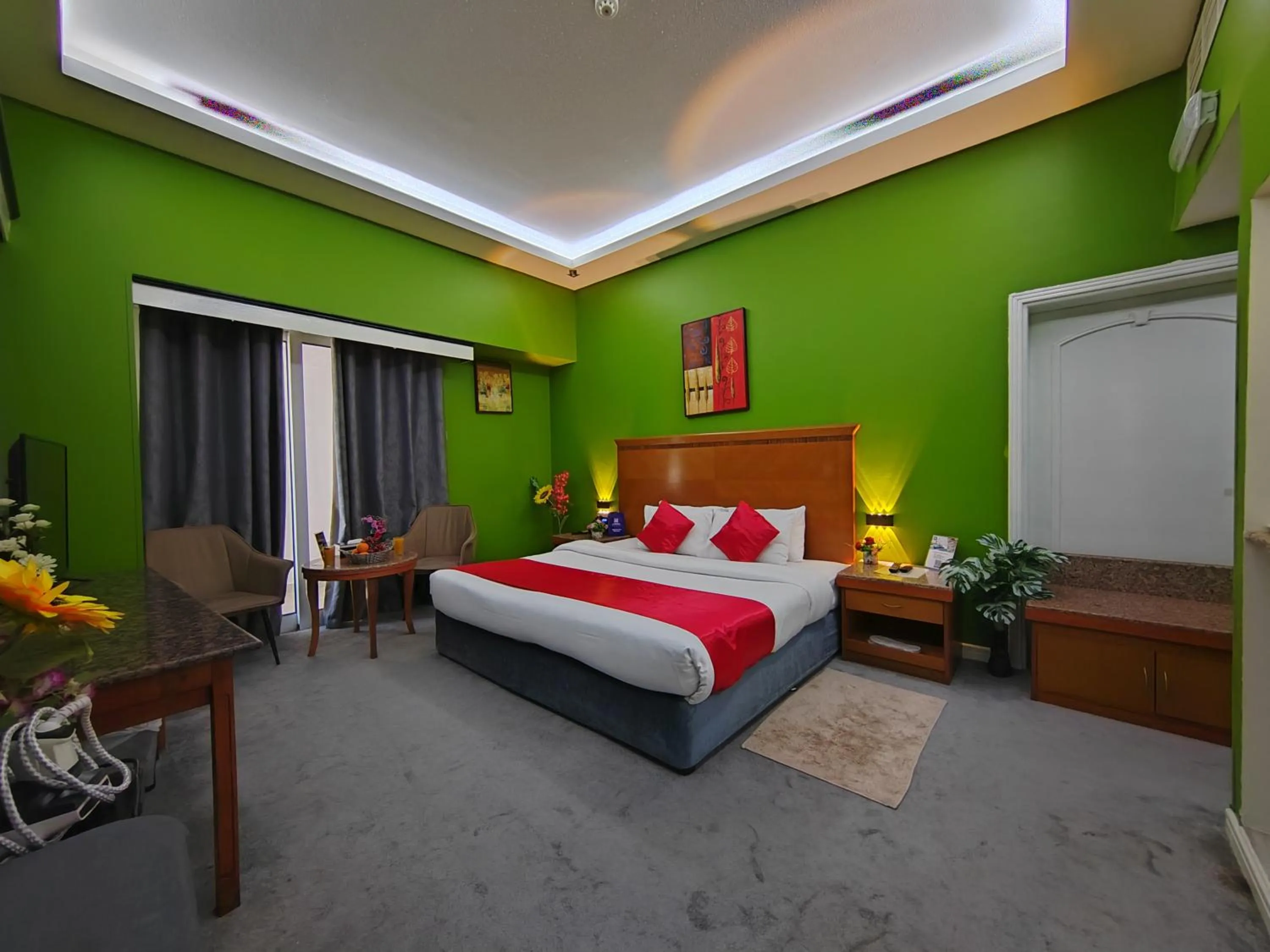 Bed in Le Paradise Palace Hotel Deira Dubai Al Rigga