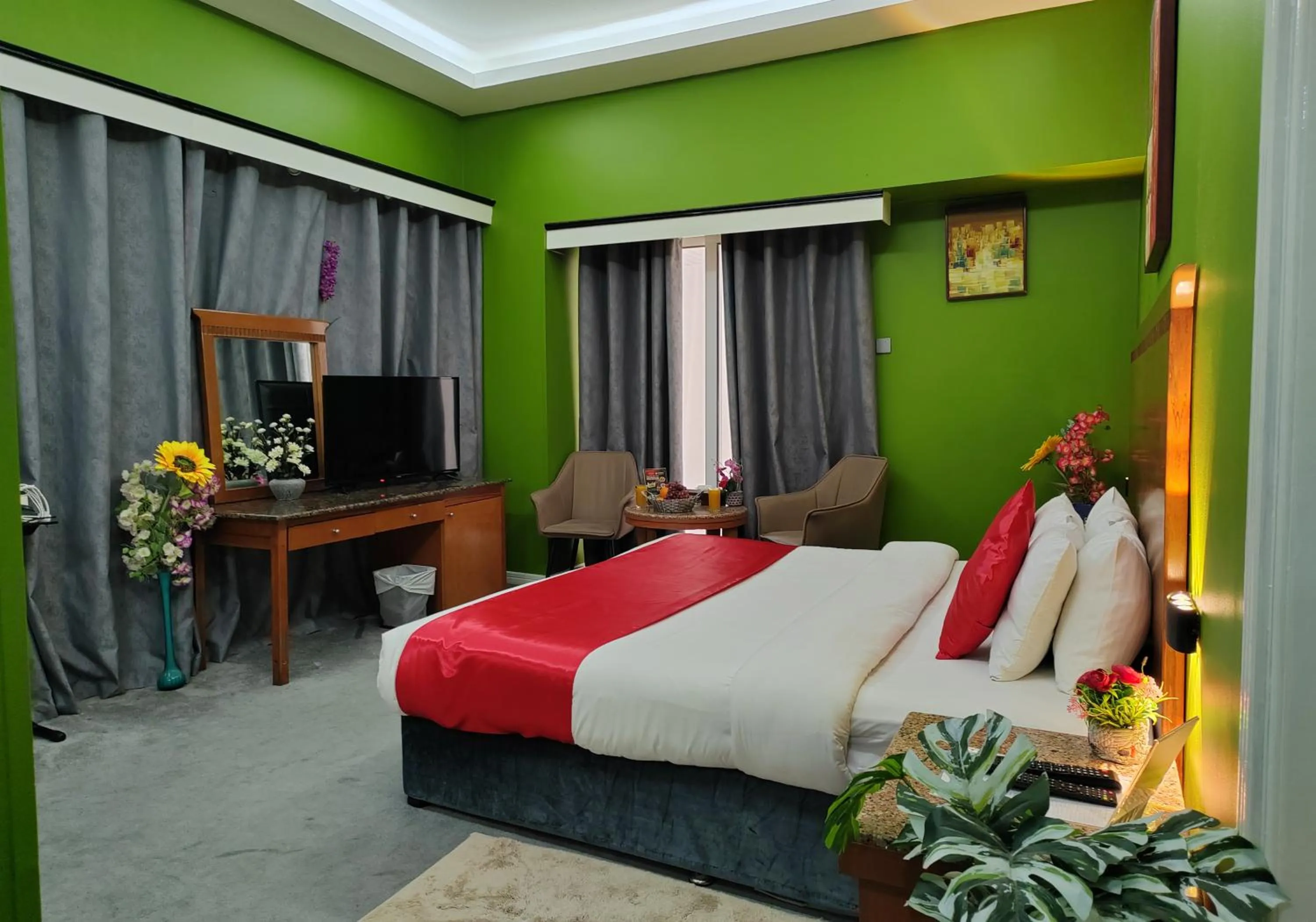 Communal lounge/ TV room, Bed in Le Paradise Palace Hotel Deira Dubai Al Rigga