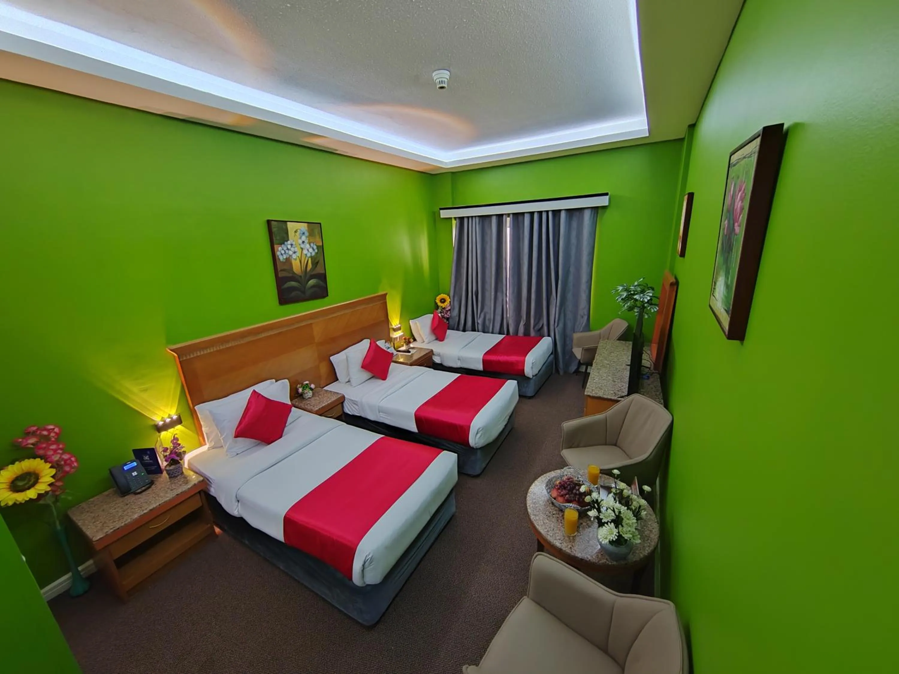 Bedroom, Bed in Le Paradise Palace Hotel Deira Dubai Al Rigga