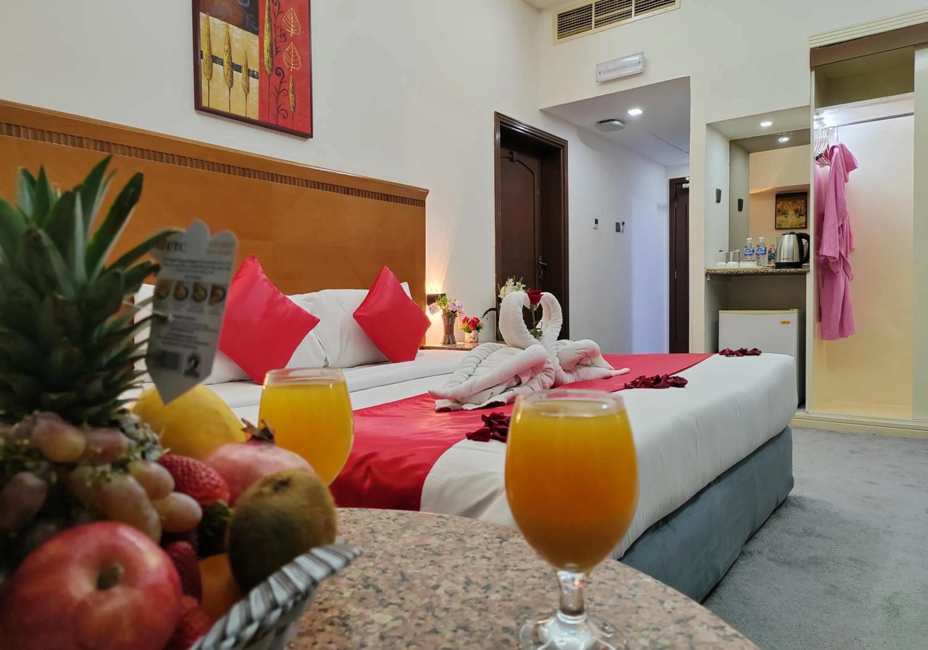 Bed in Le Paradise Palace Hotel Deira Dubai Al Rigga