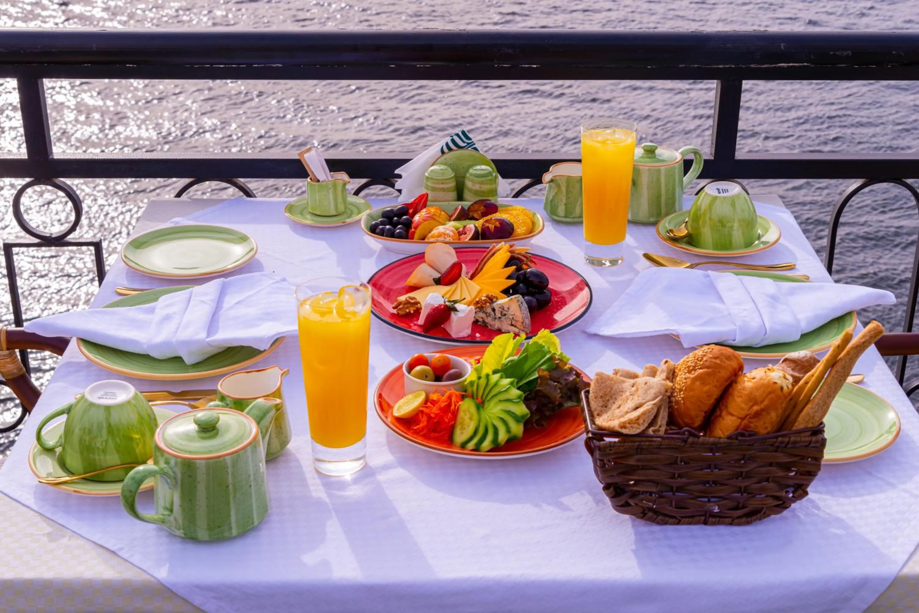 Food and drinks in Sonesta Nouba Hotel Aswan