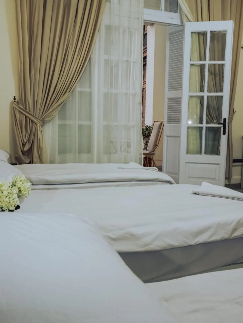 Triple Room with Balcony in Palace Court