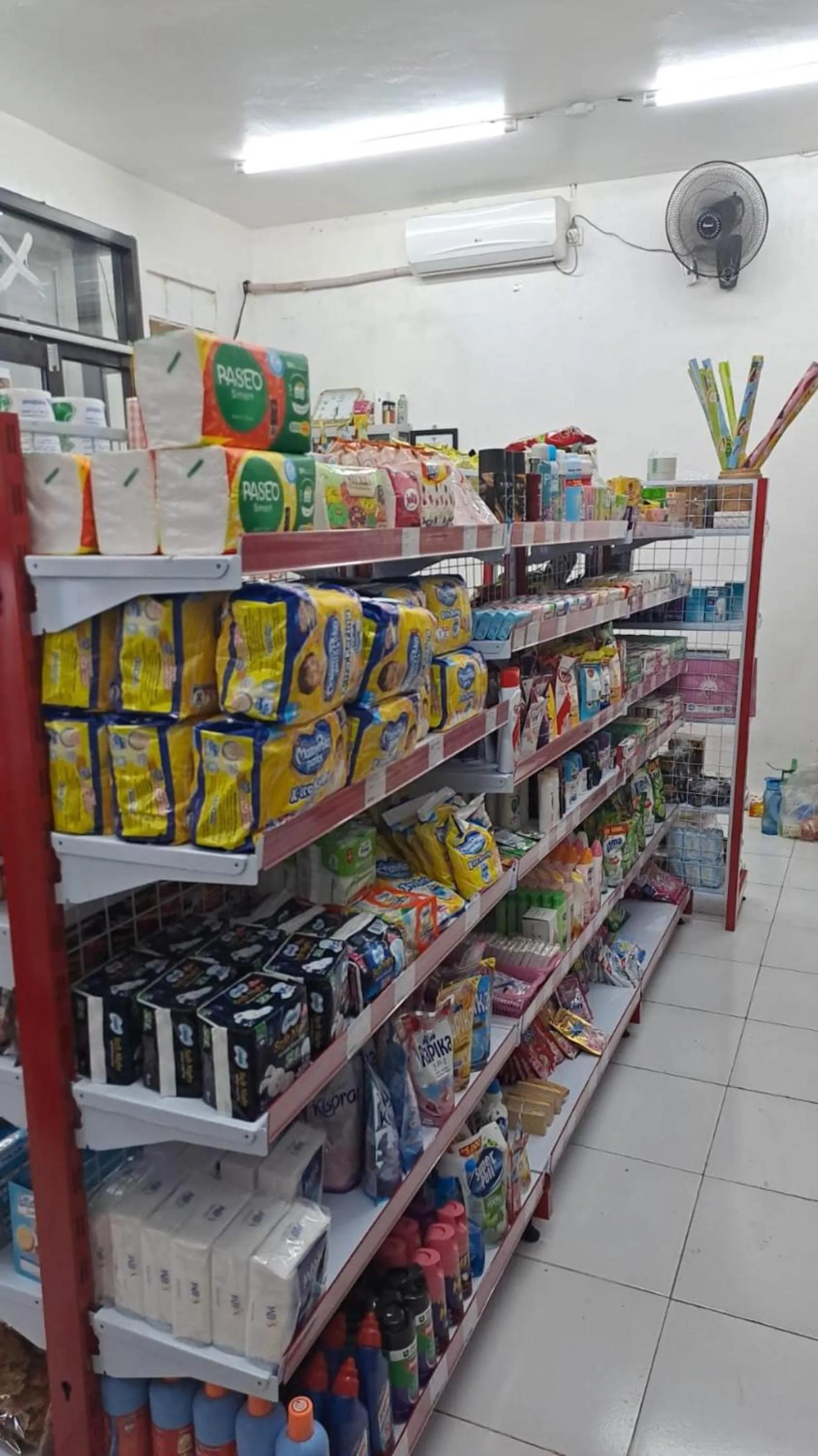 Supermarket/grocery shop in Bintang Khanida Syari'ah