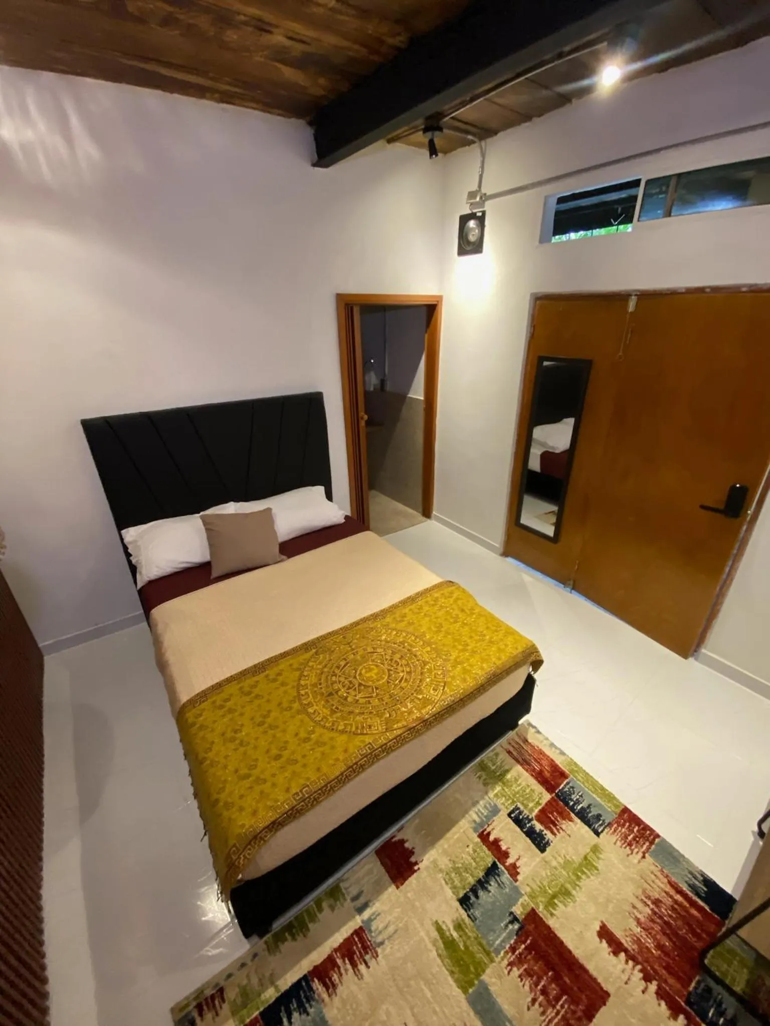 Bed in Coffee House Minca