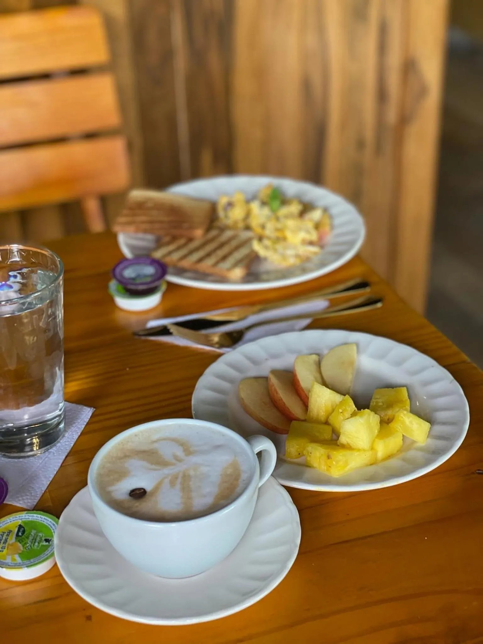 Food and drinks in Coffee House Minca