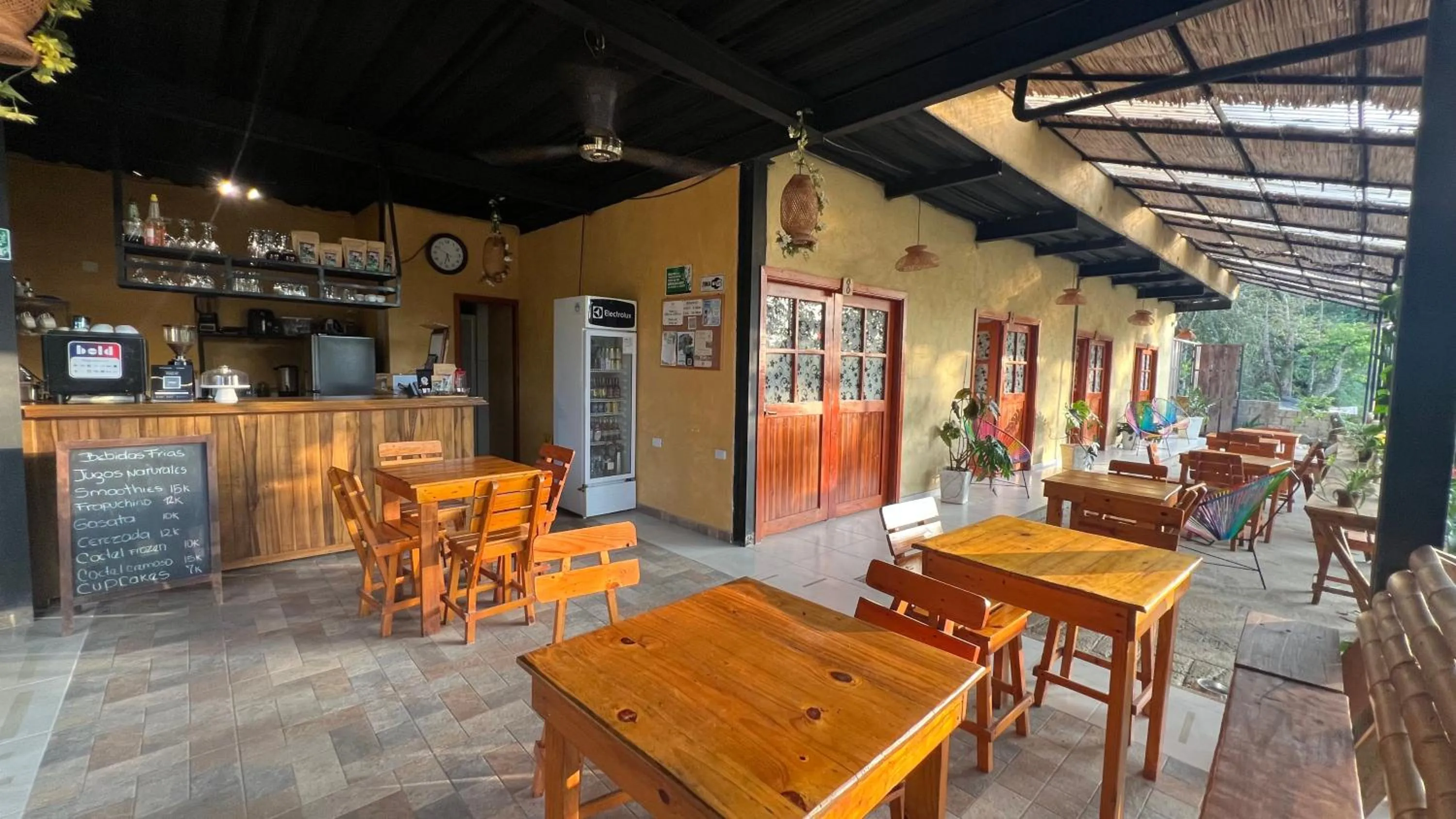 Restaurant/places to eat in Coffee House Minca