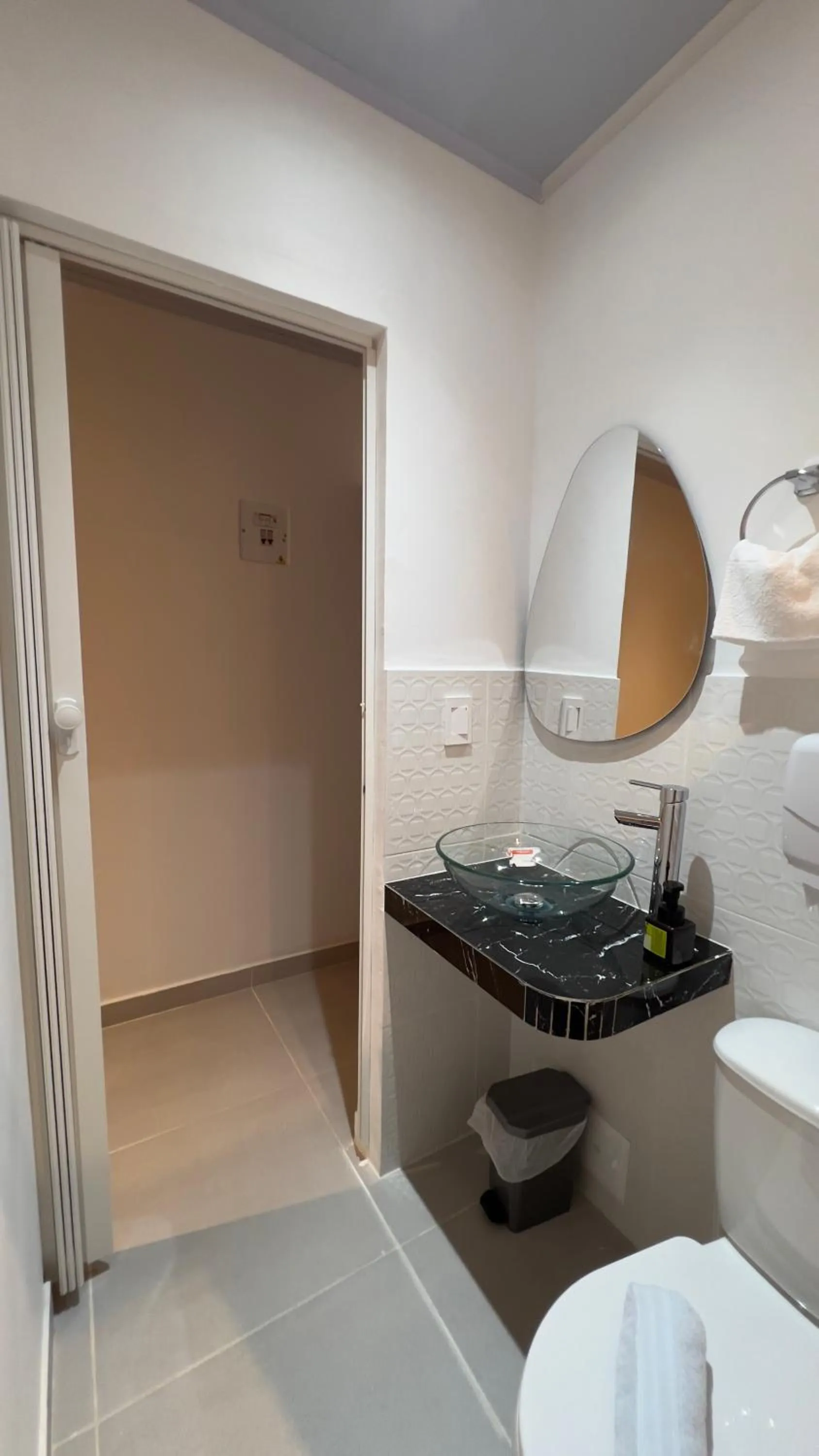 Shower in Coffee House Minca