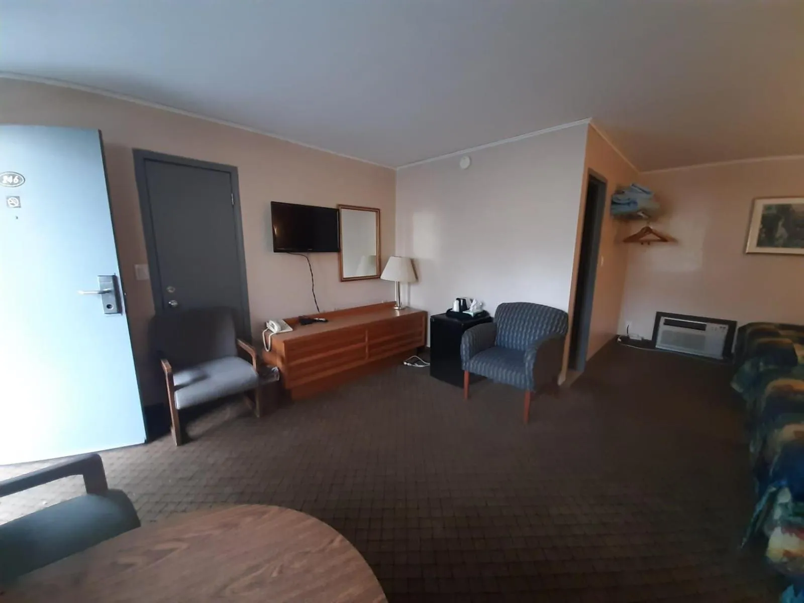 Bed in Happy Stay Inn