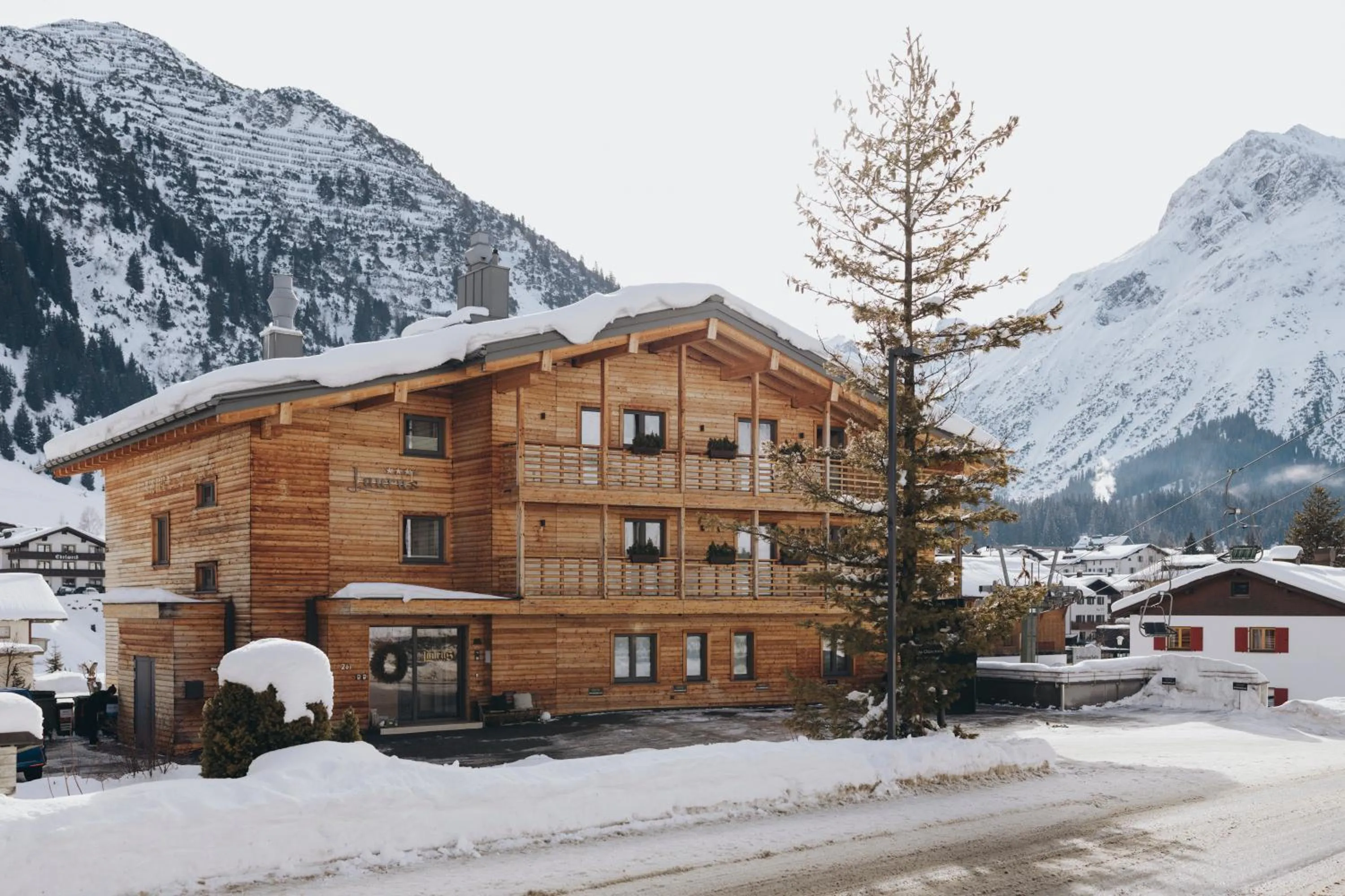 Property building in Apart-Hotel Laurus Lech