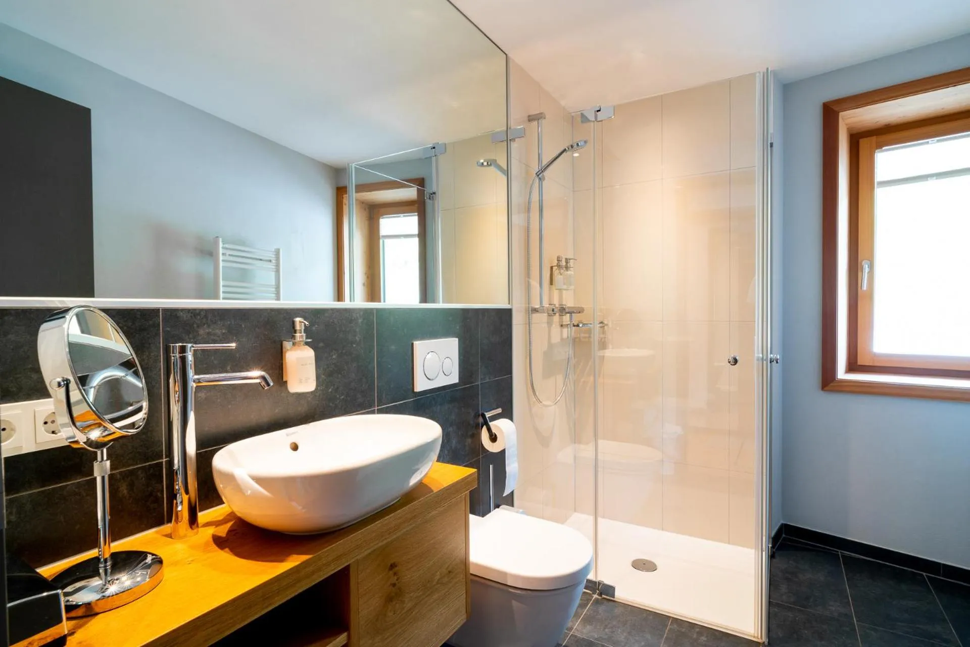 Shower in Apart-Hotel Laurus Lech